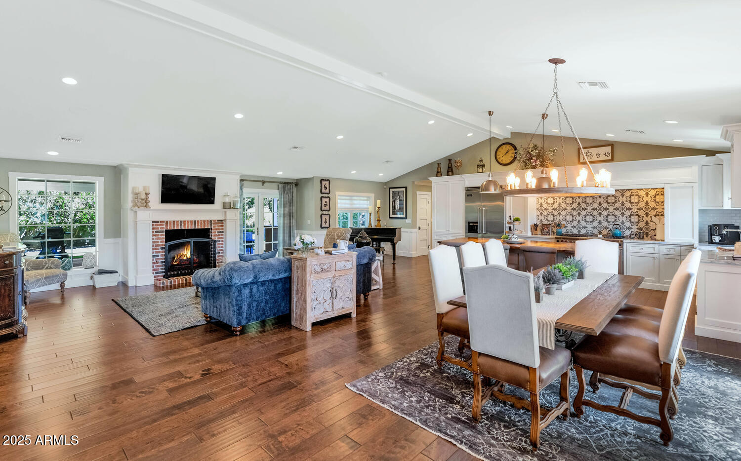 6228 E CALLE DEL MEDIA