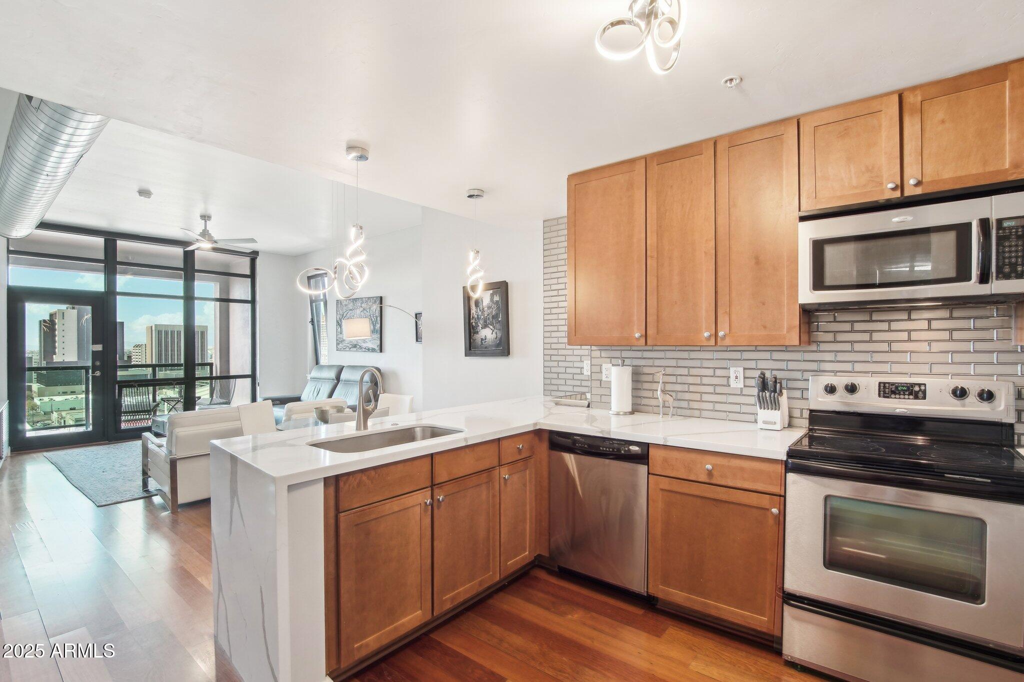 310 S 4TH Street 1504