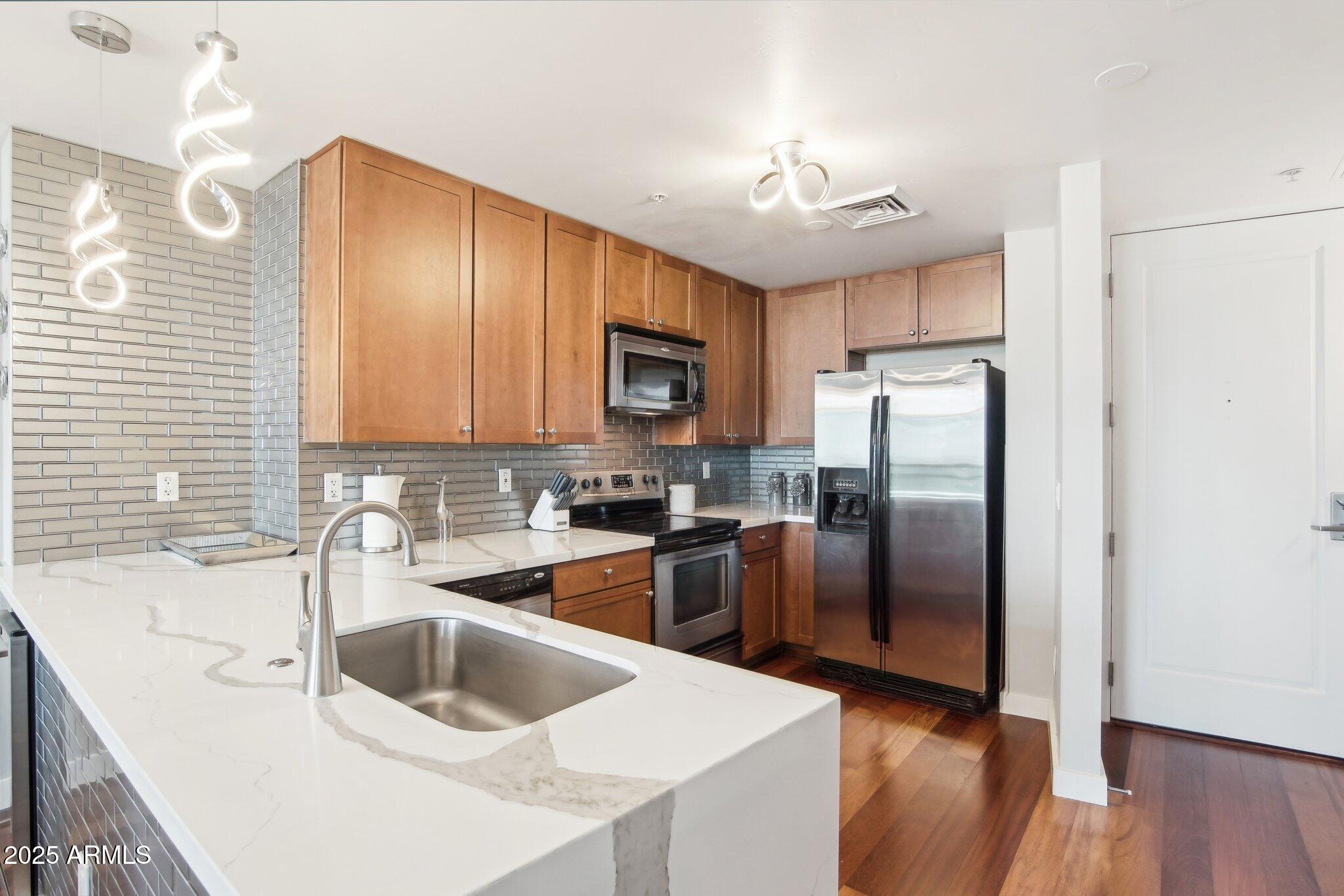310 S 4TH Street 1504