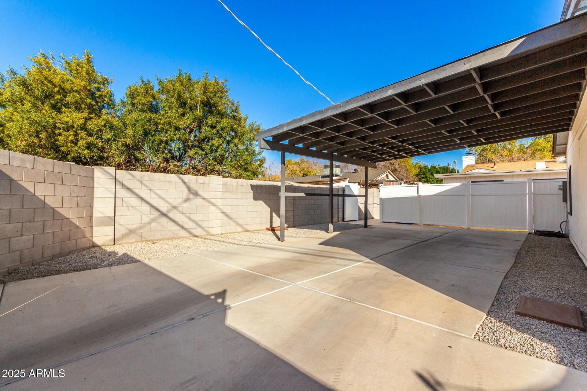 4608 N 12th Place