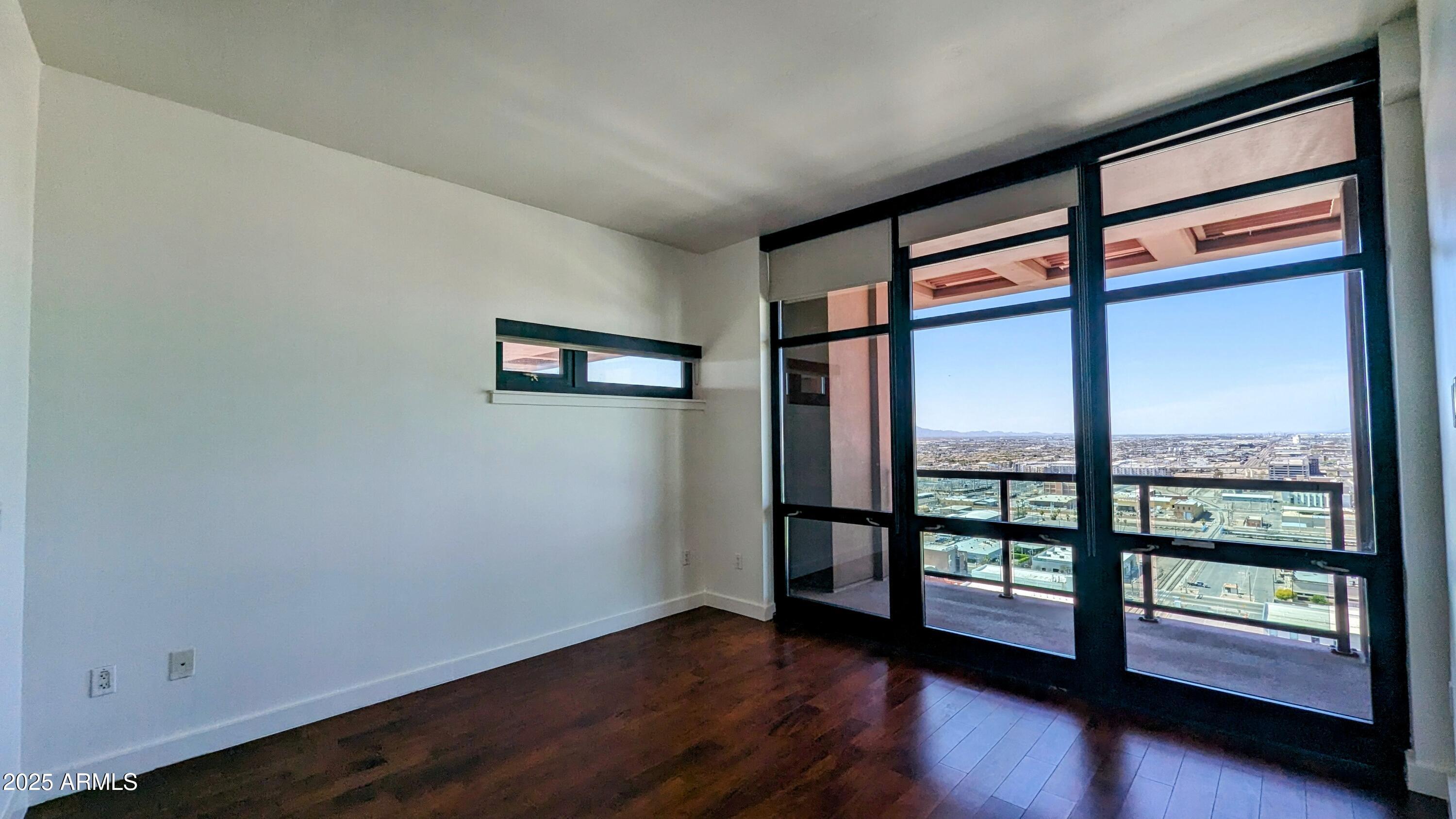 310 S 4TH Street 2202