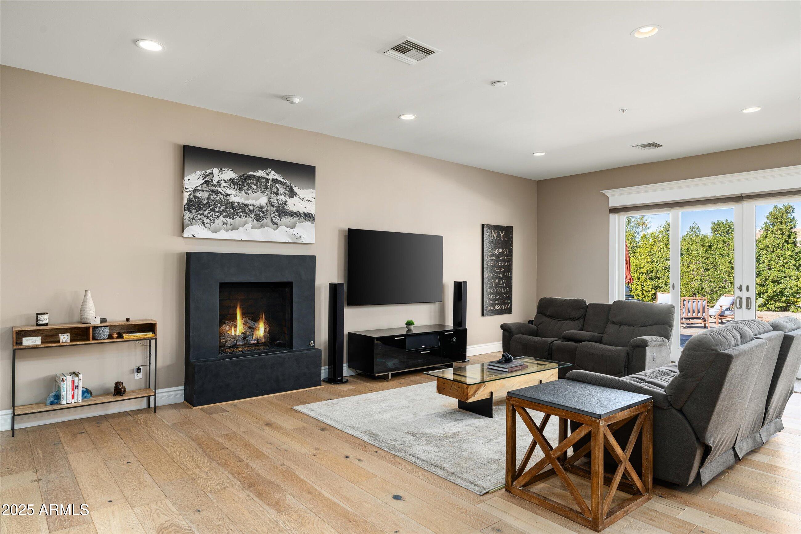 7254 E VISTA Drive