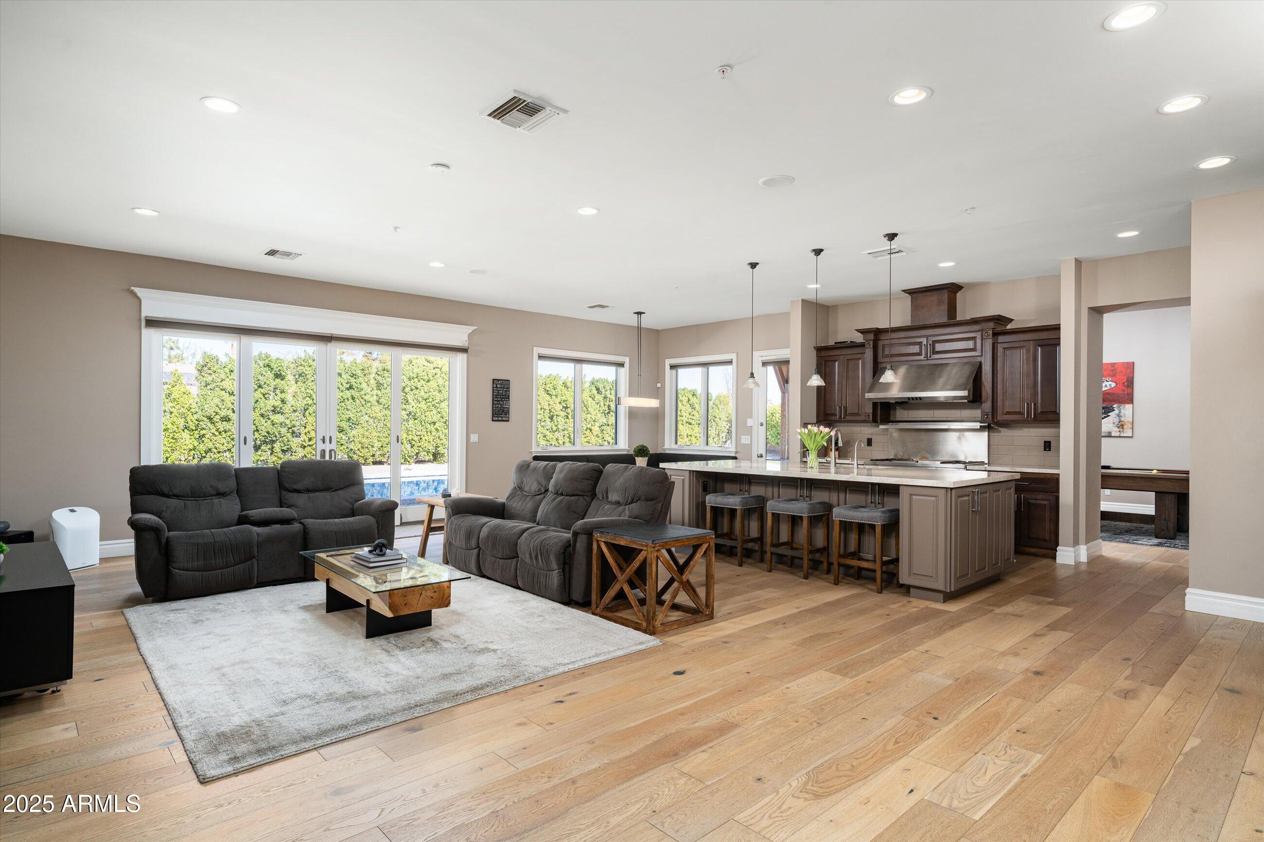 7254 E VISTA Drive