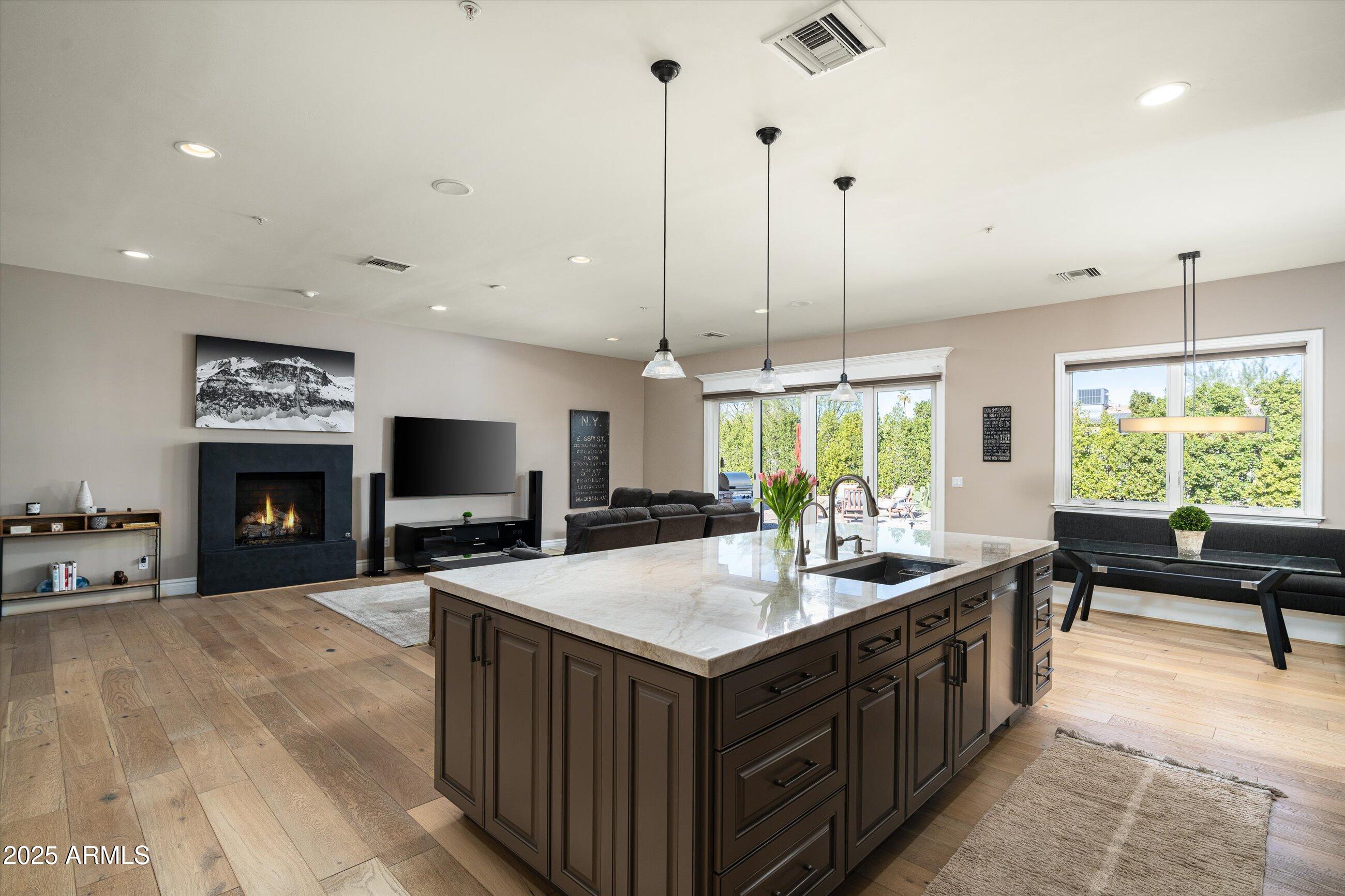 7254 E VISTA Drive
