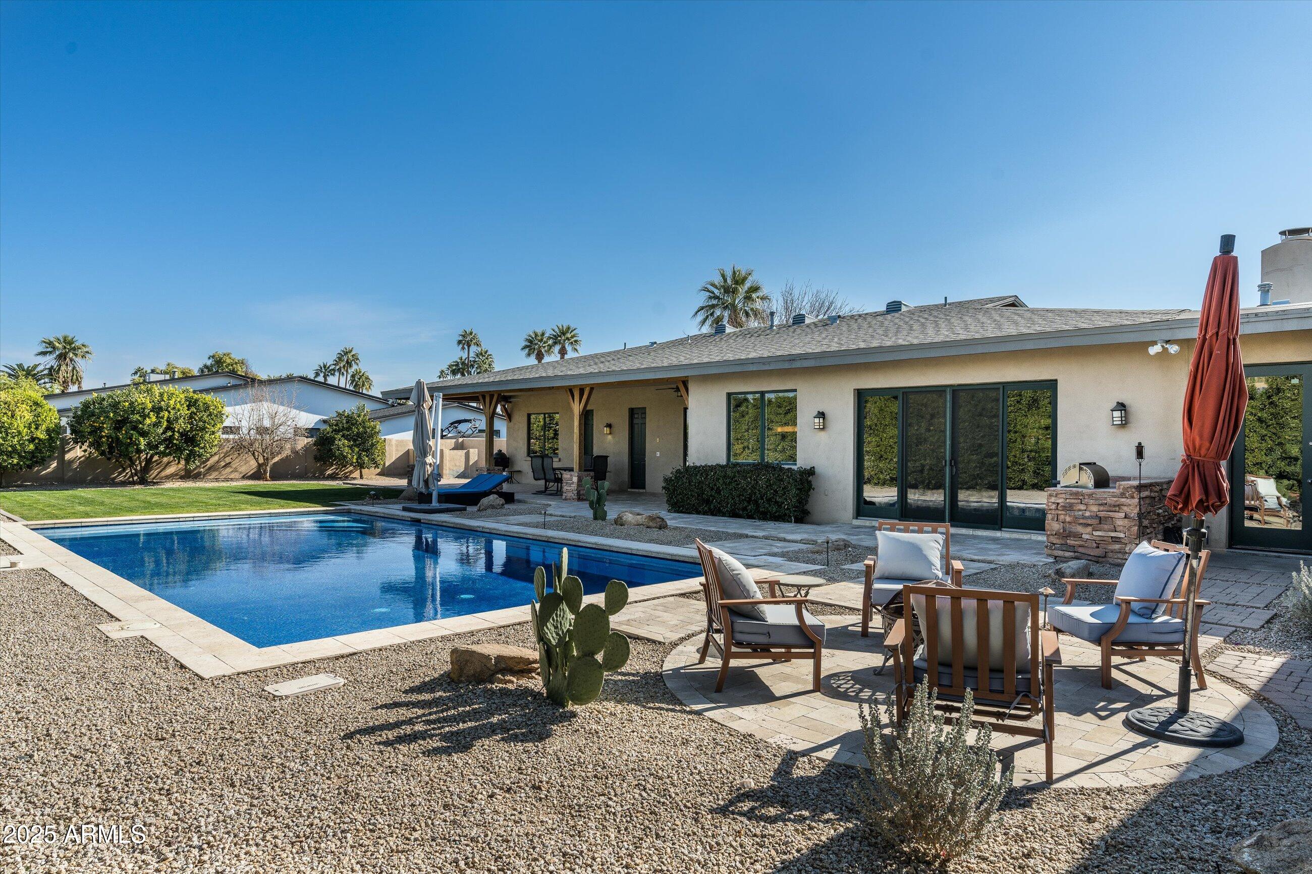 7254 E VISTA Drive