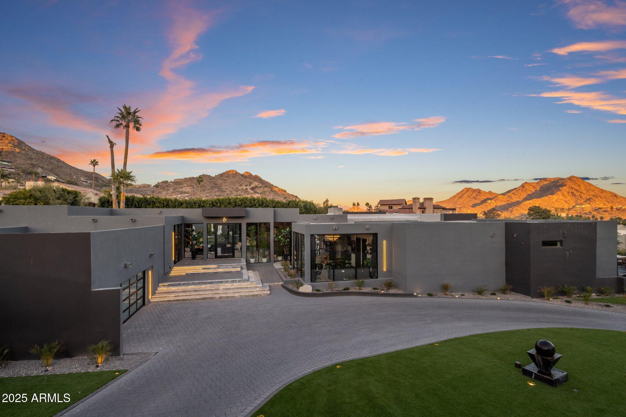 7223 N Black Rock Trail