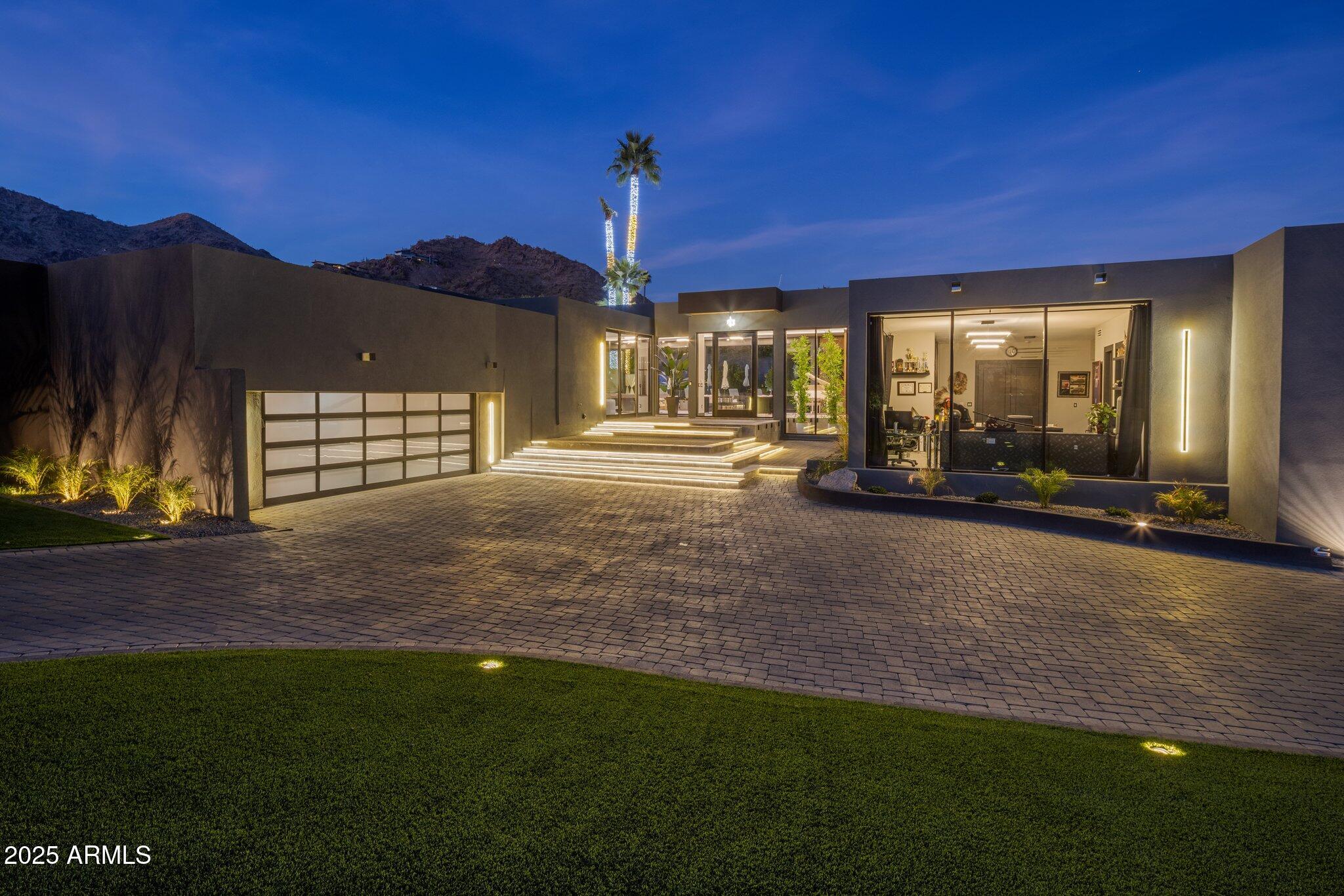 7223 N Black Rock Trail