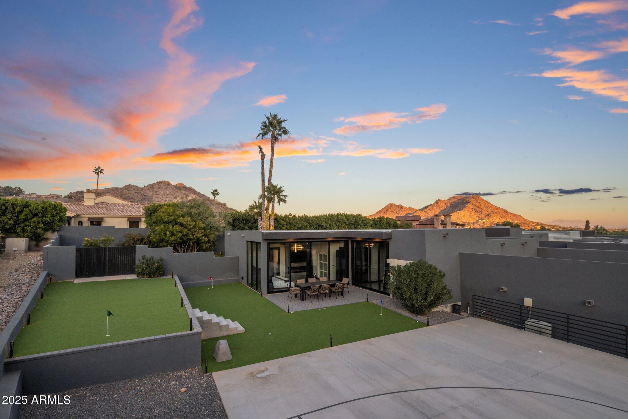 7223 N Black Rock Trail
