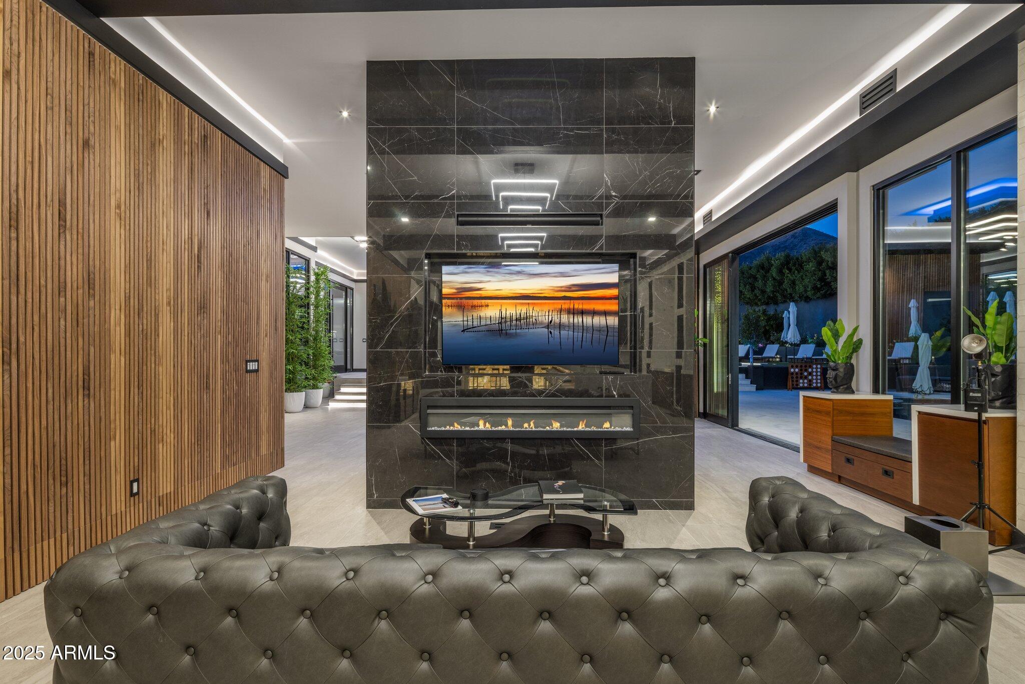 7223 N Black Rock Trail