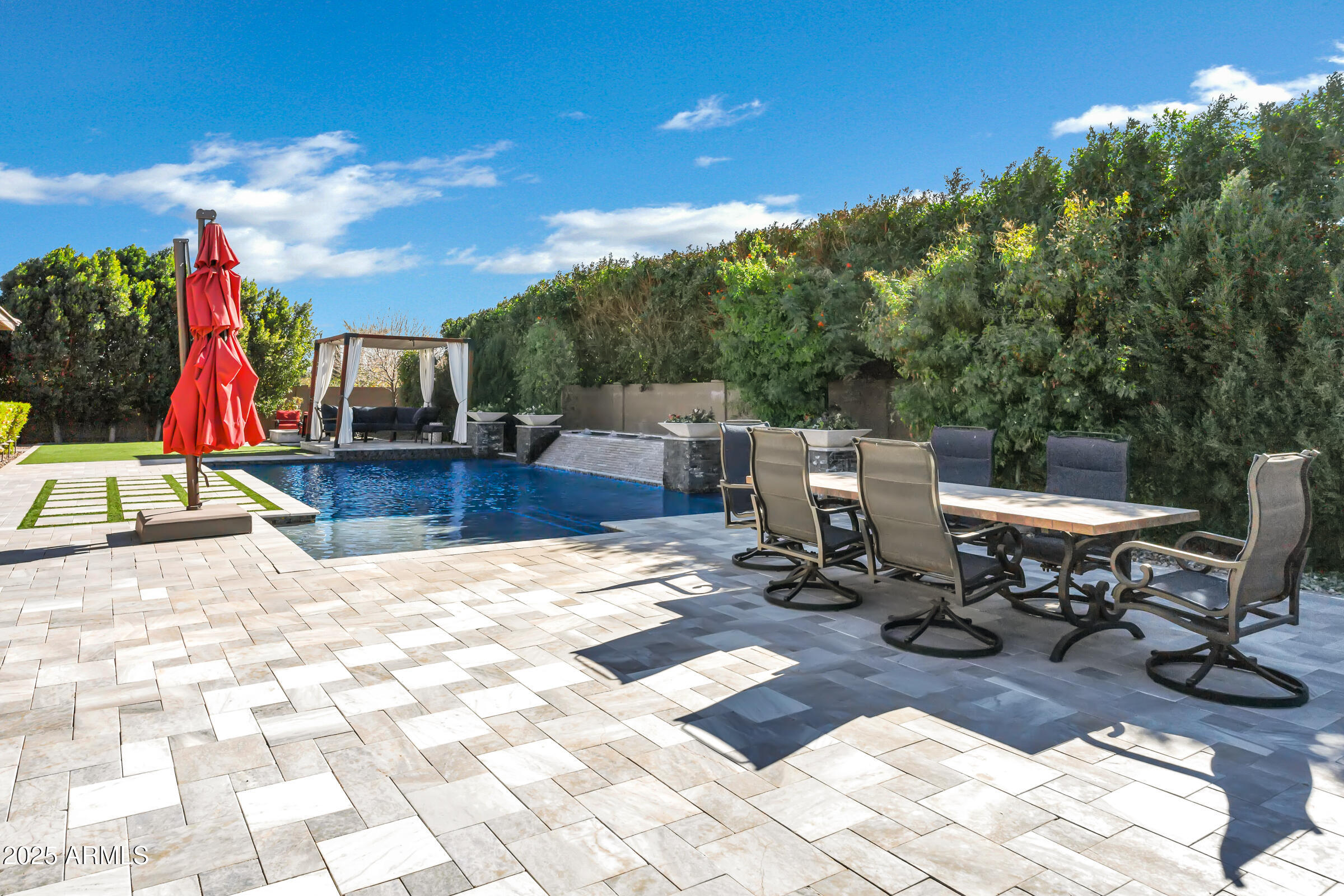 1783 E DESERT BROOM Place