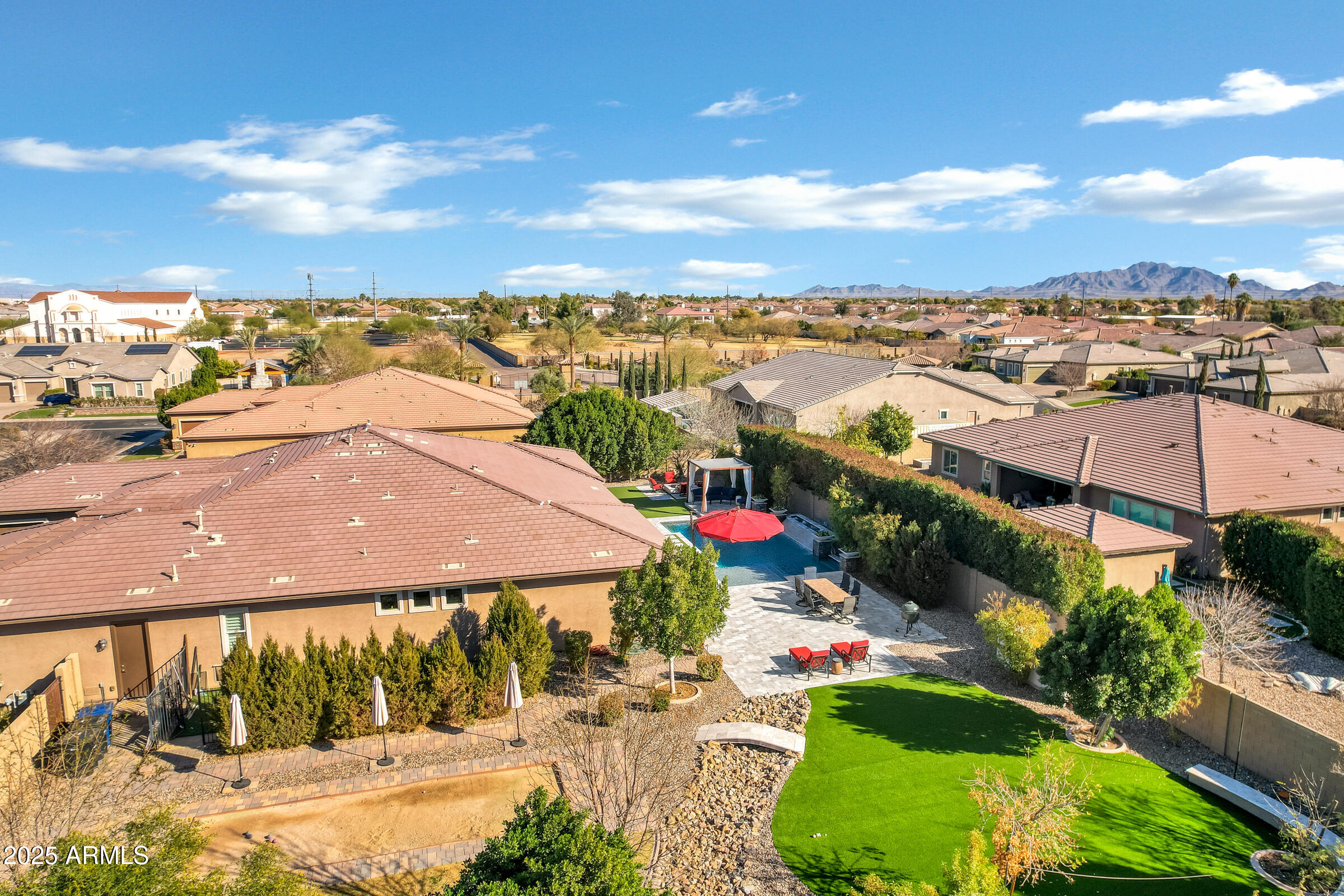 1783 E DESERT BROOM Place