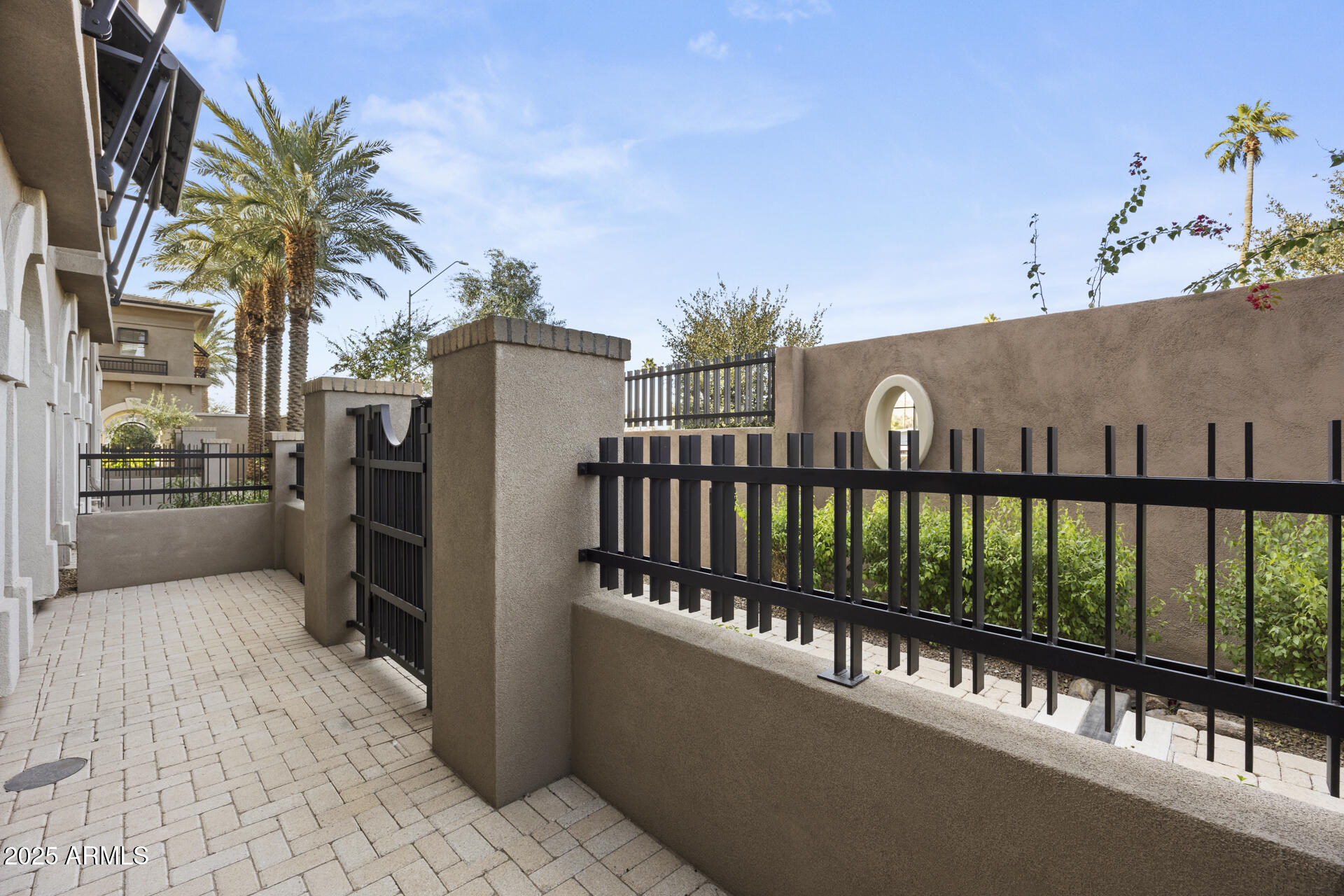 6565 E THOMAS Road 1141