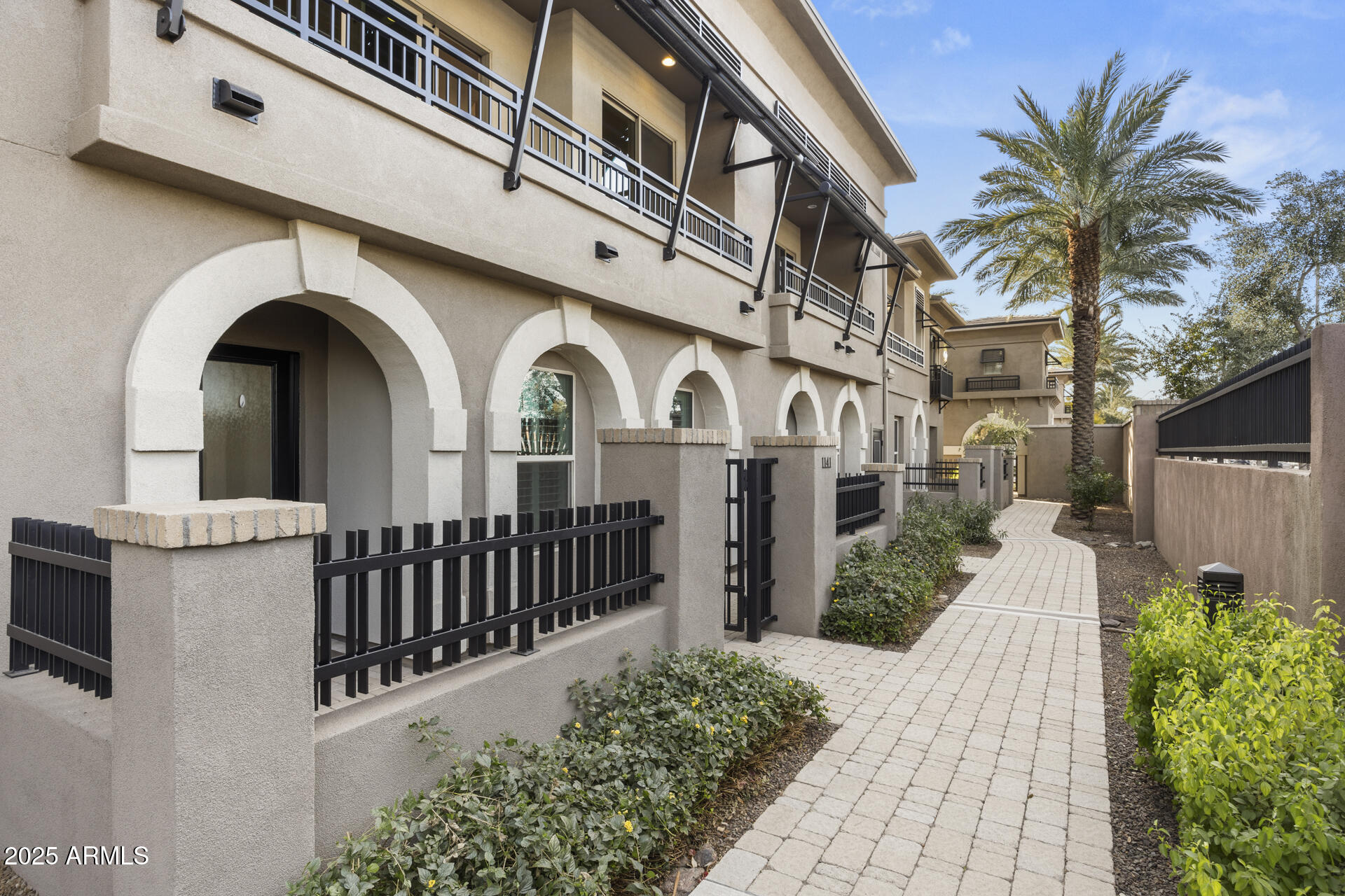6565 E THOMAS Road 1141