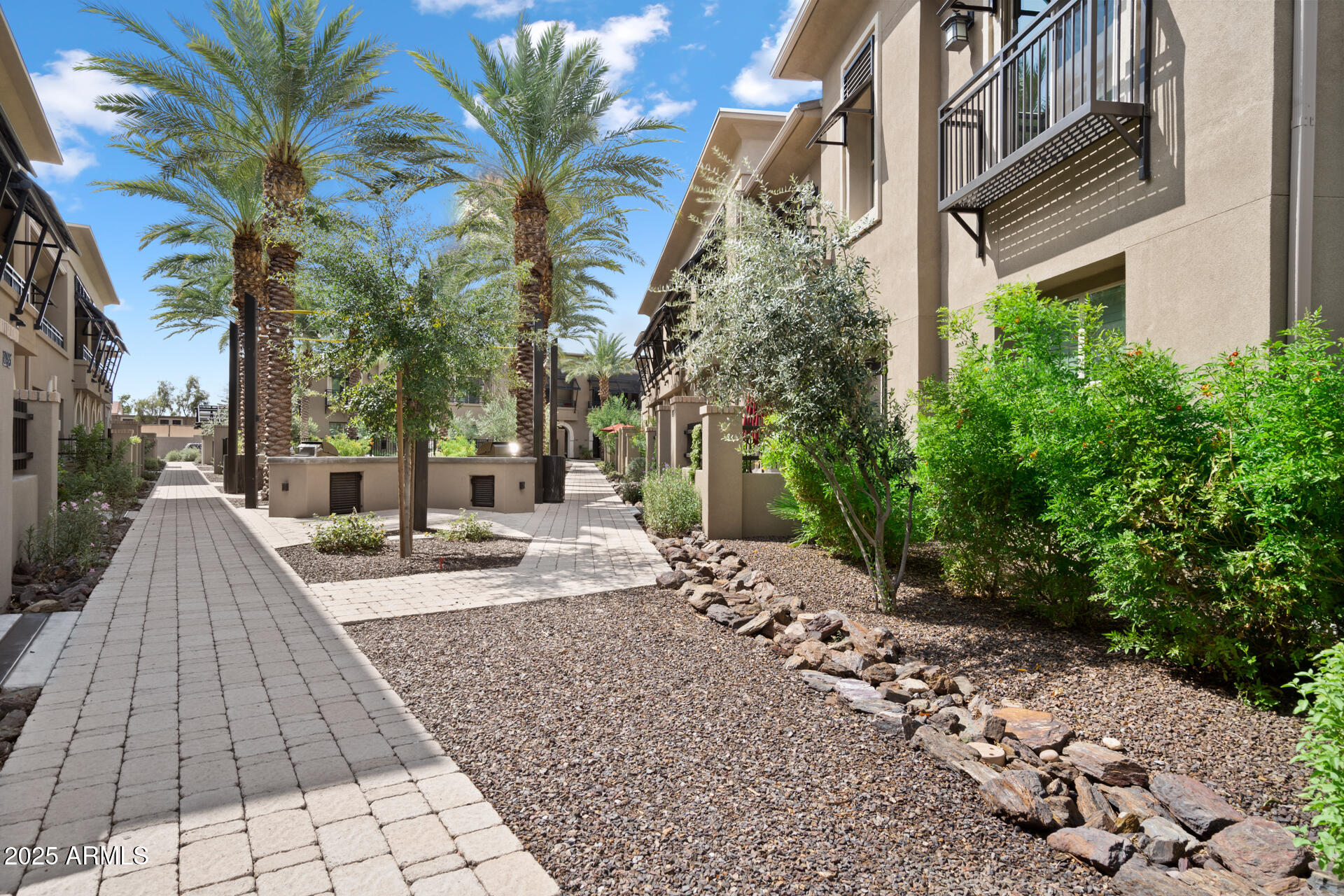 6565 E THOMAS Road 1141