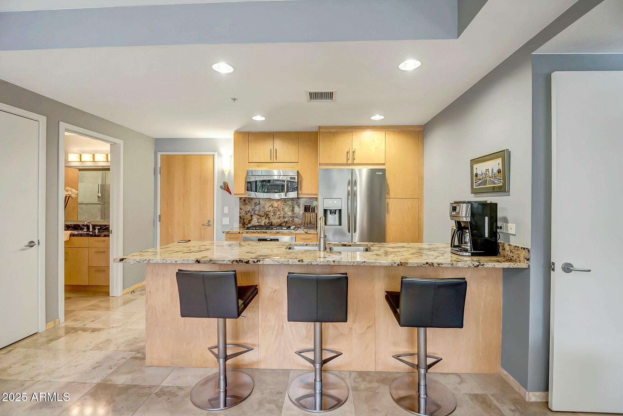 7131 E RANCHO VISTA Drive 3002