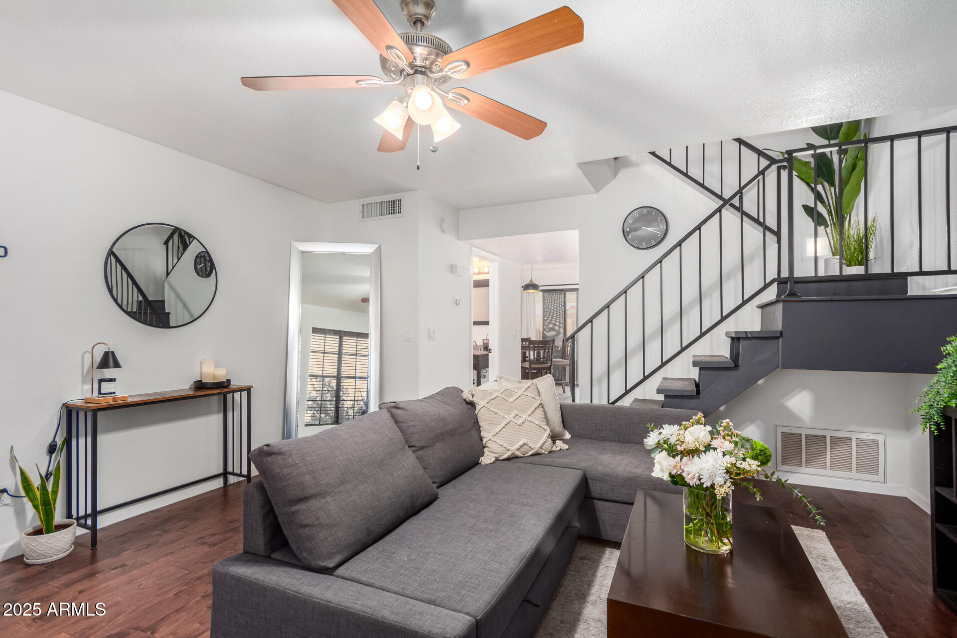 5704 E AIRE LIBRE Avenue 1209