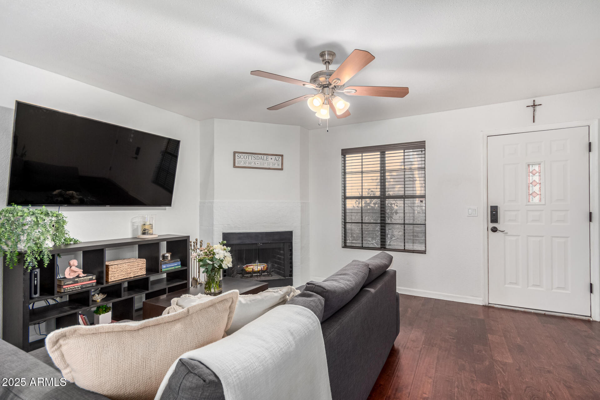 5704 E AIRE LIBRE Avenue 1209