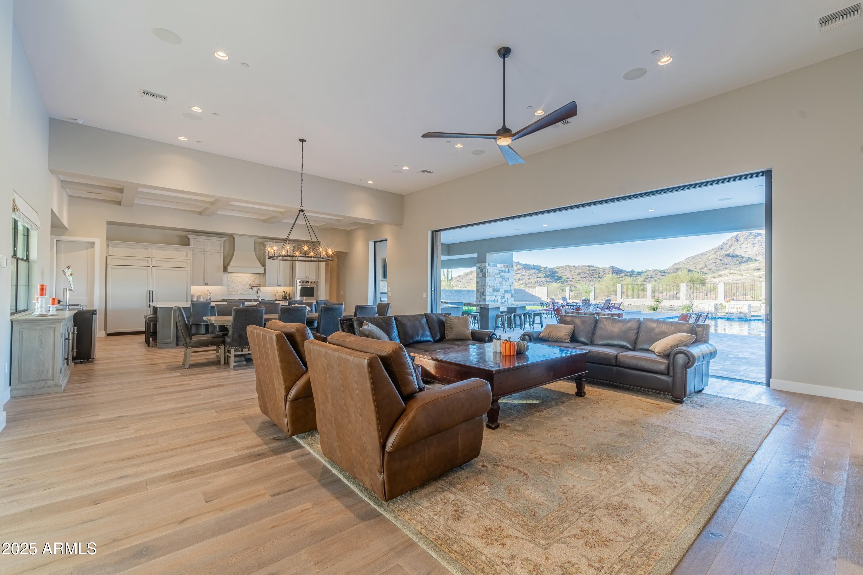 3162 E DOLORES Road