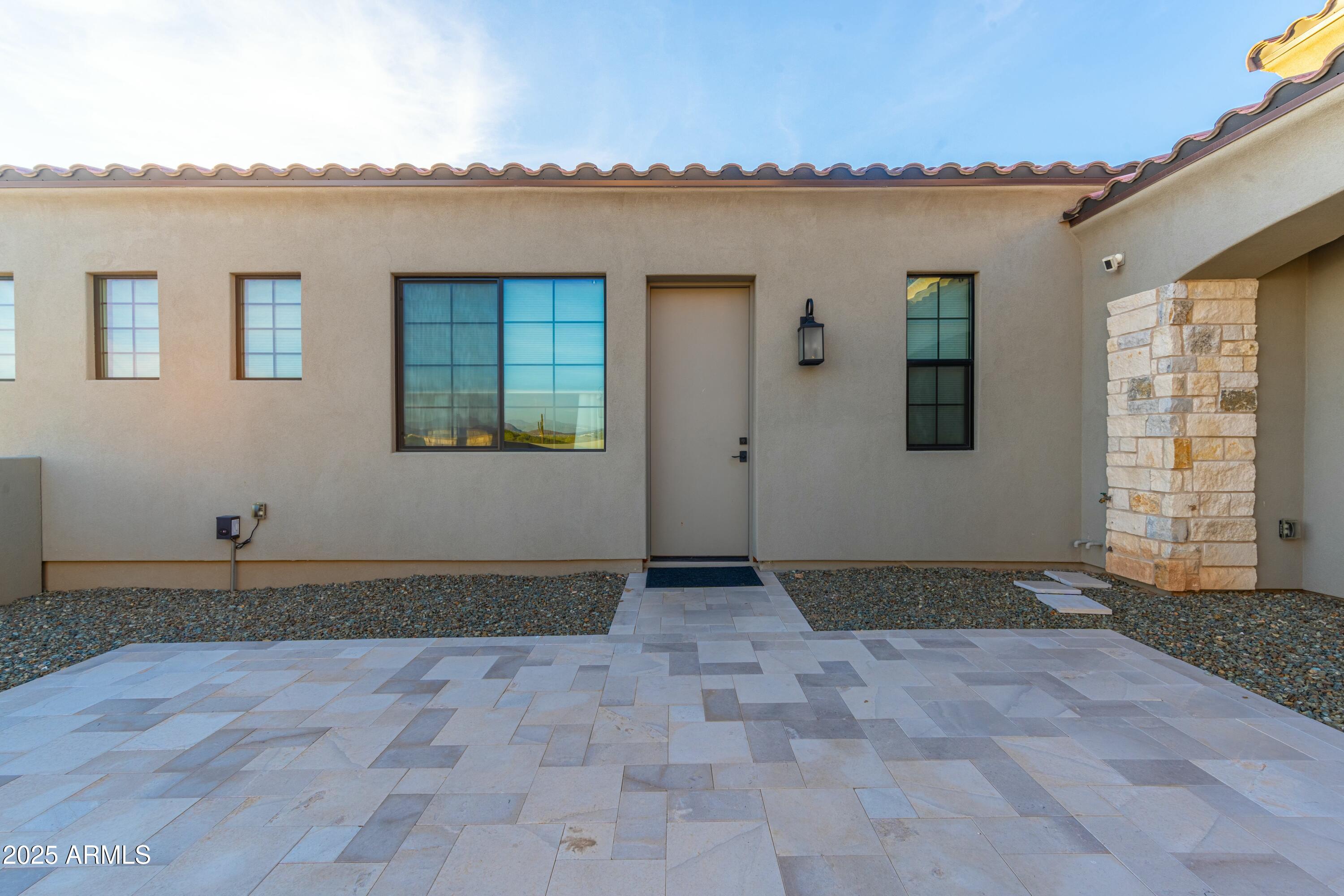 3162 E DOLORES Road
