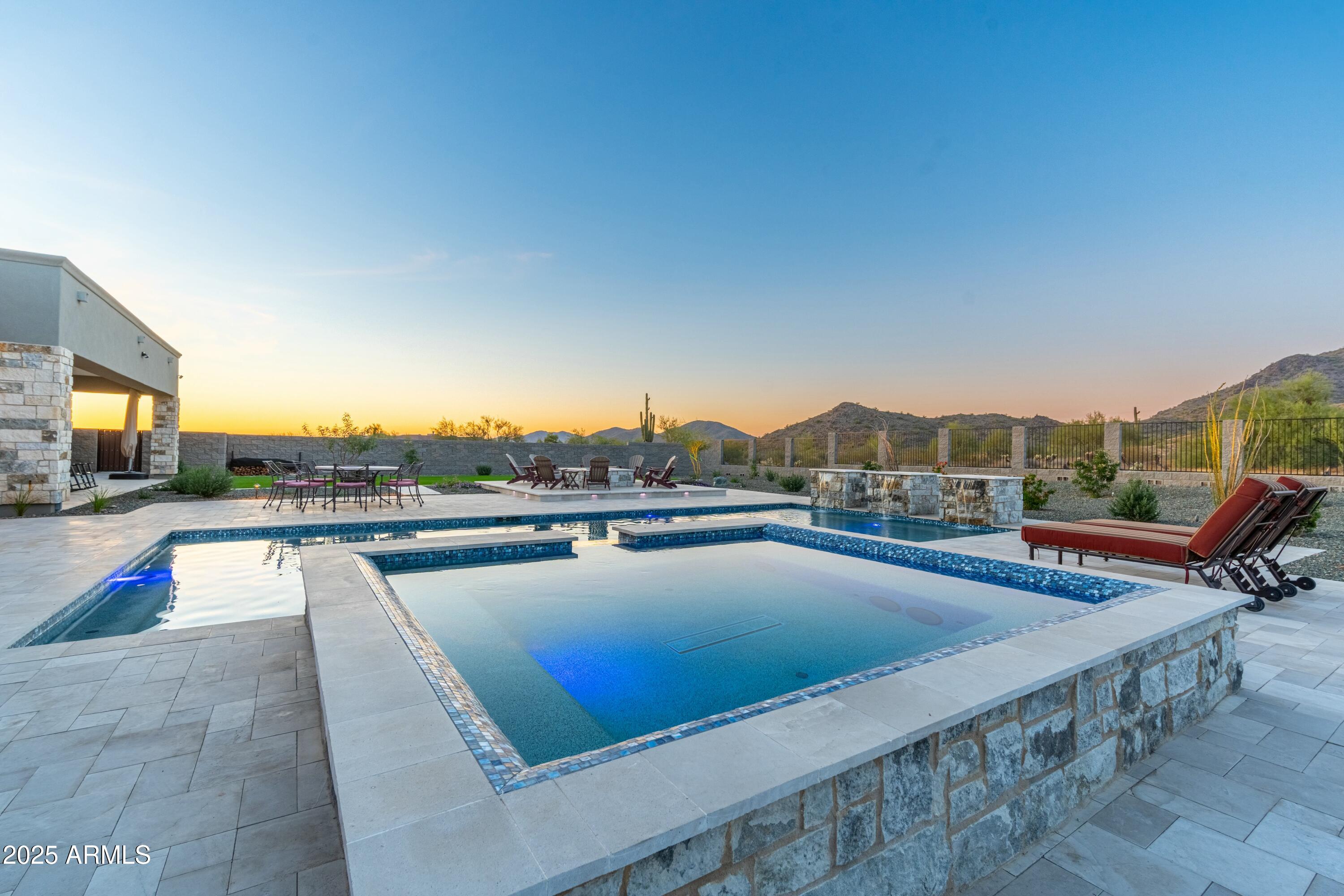 3162 E DOLORES Road