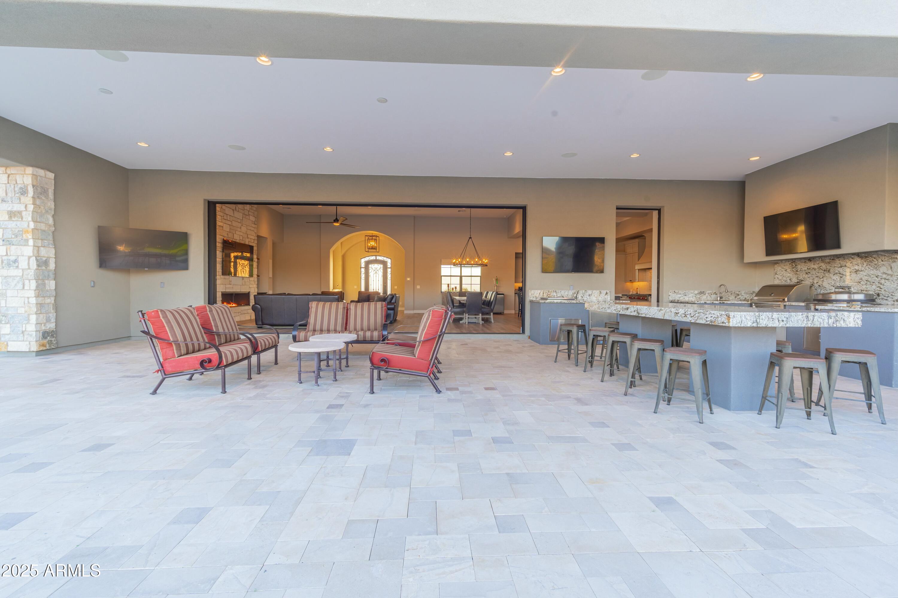 3162 E DOLORES Road