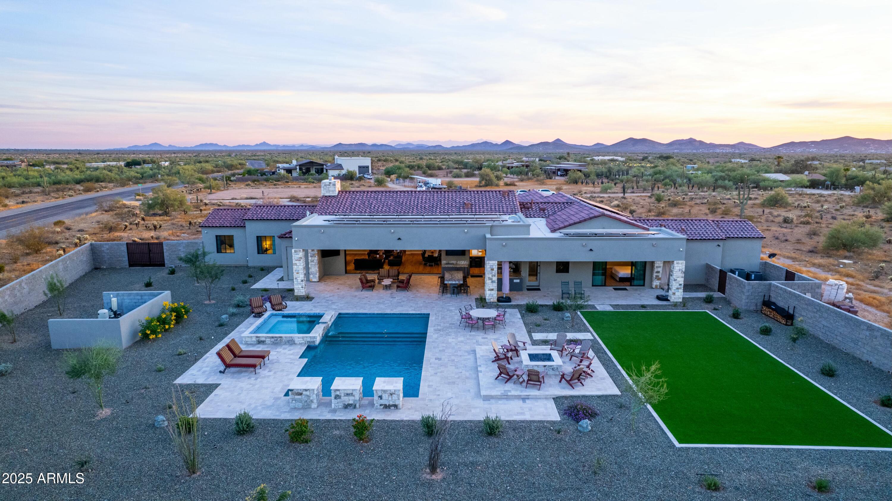 3162 E DOLORES Road