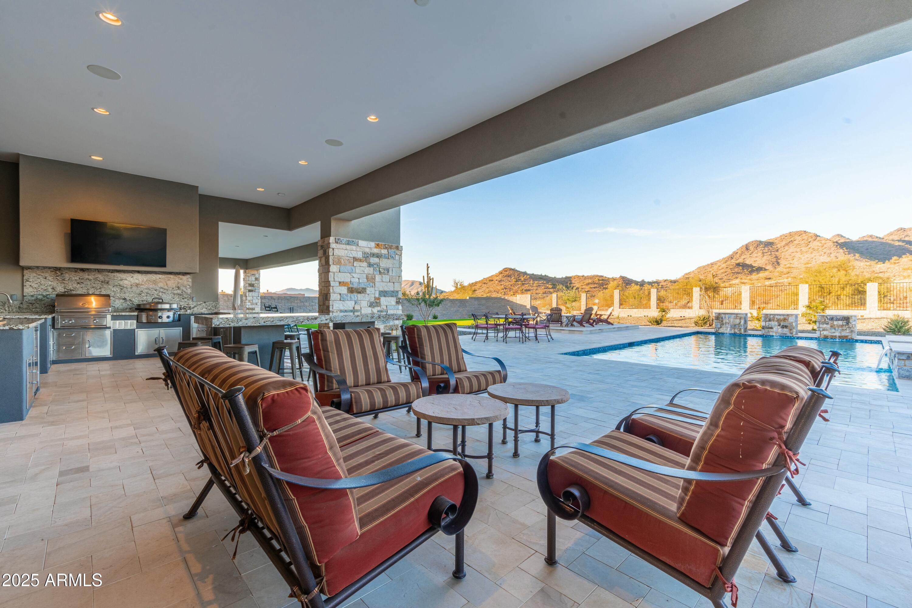 3162 E DOLORES Road