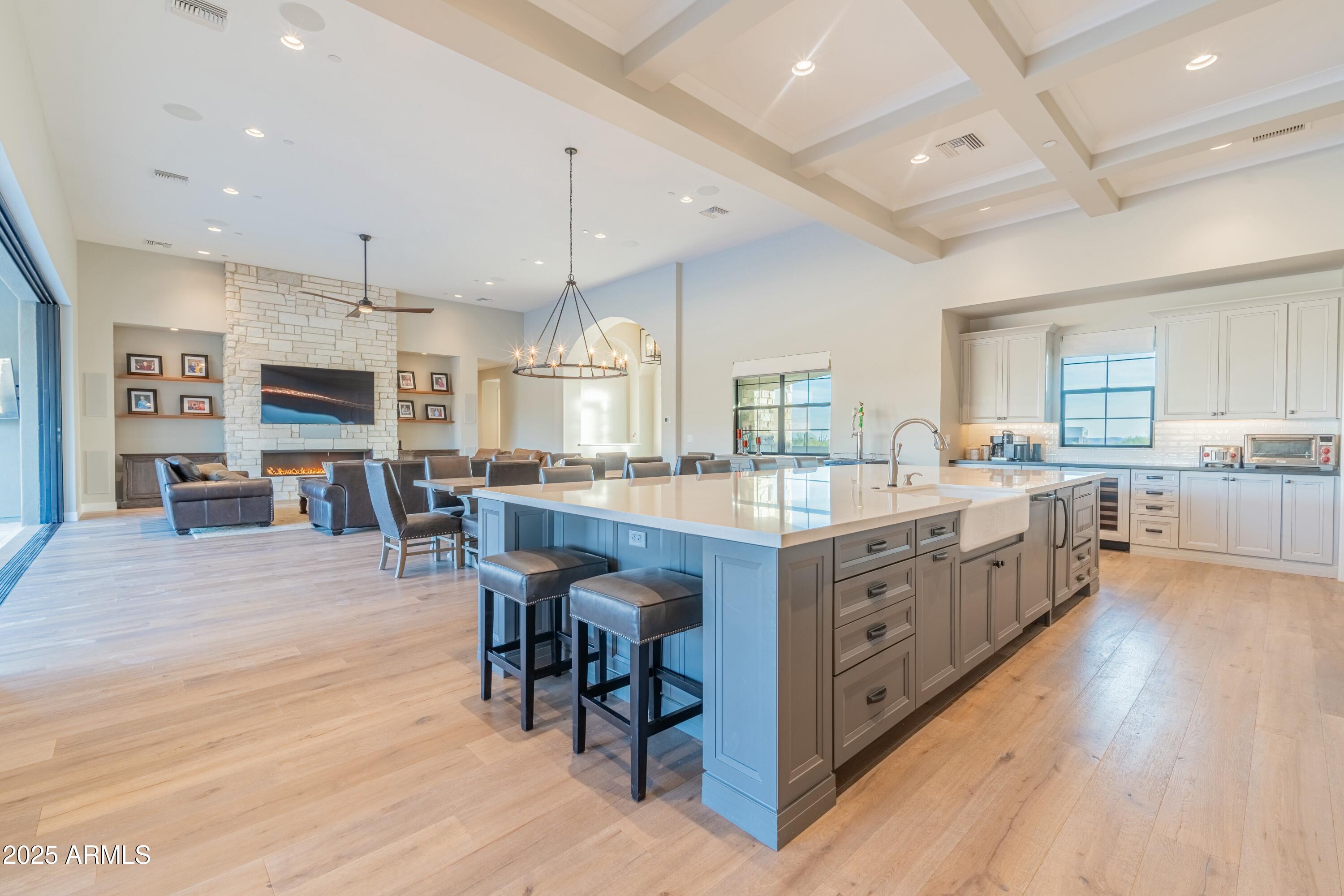 3162 E DOLORES Road
