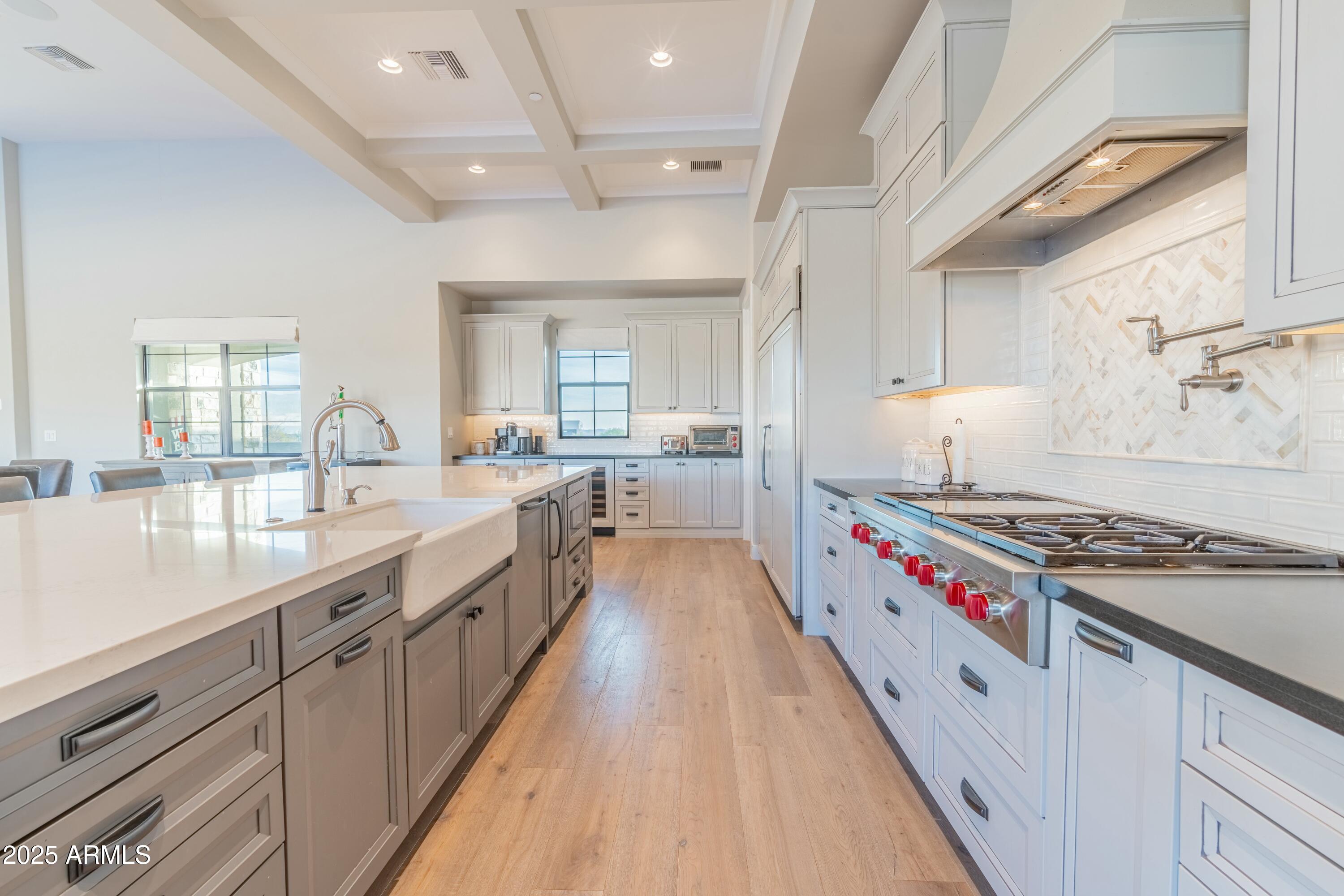 3162 E DOLORES Road
