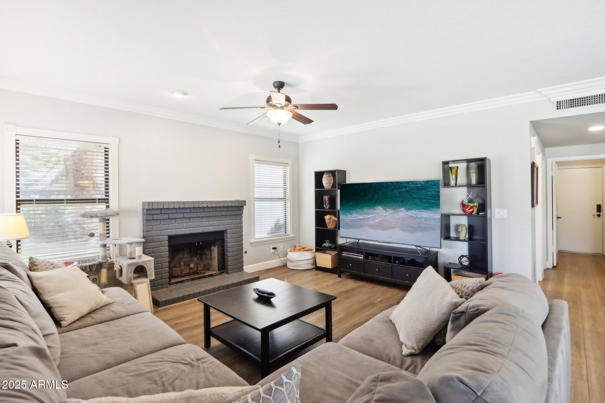 5332 E MICHELLE Drive
