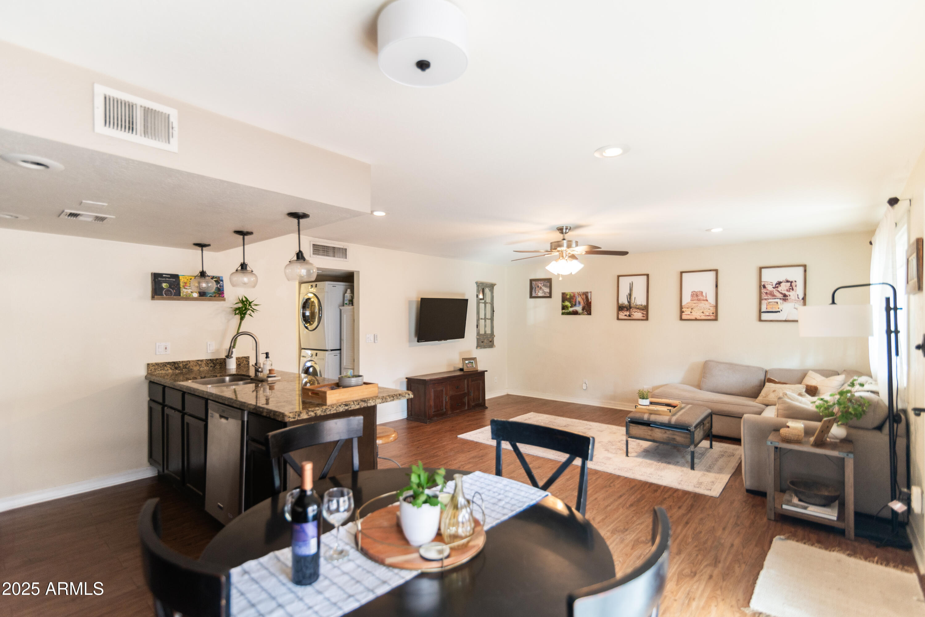 1125 N 84TH Place