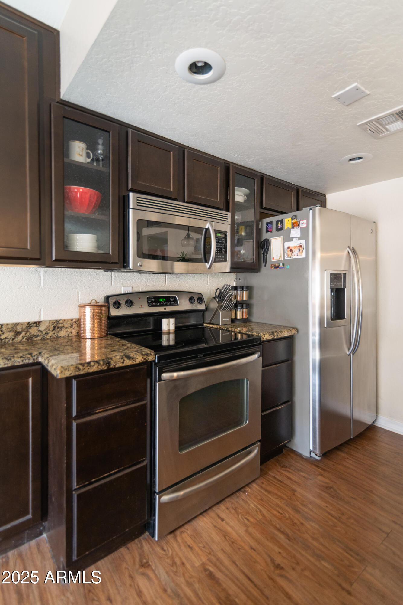 1125 N 84TH Place