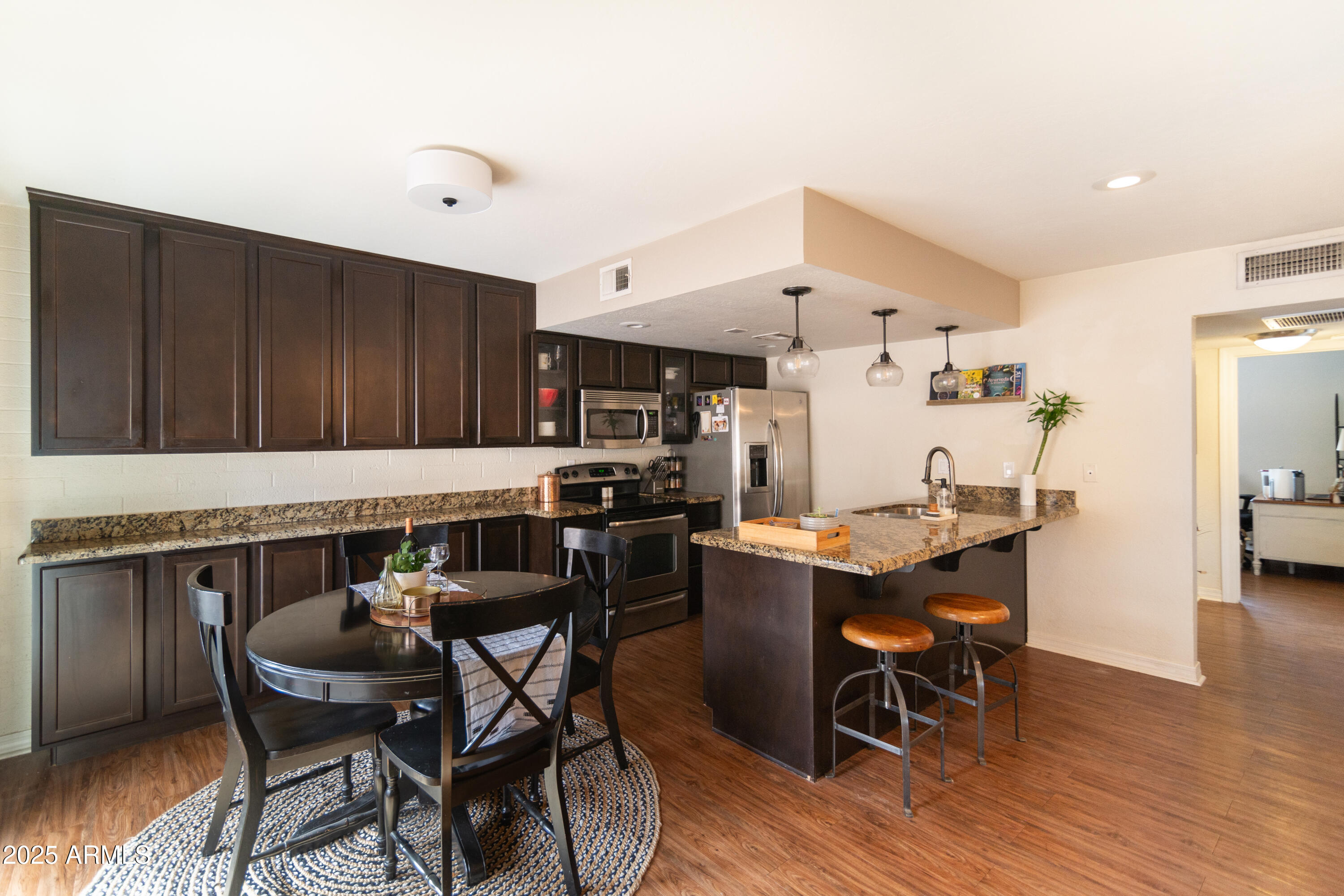 1125 N 84TH Place