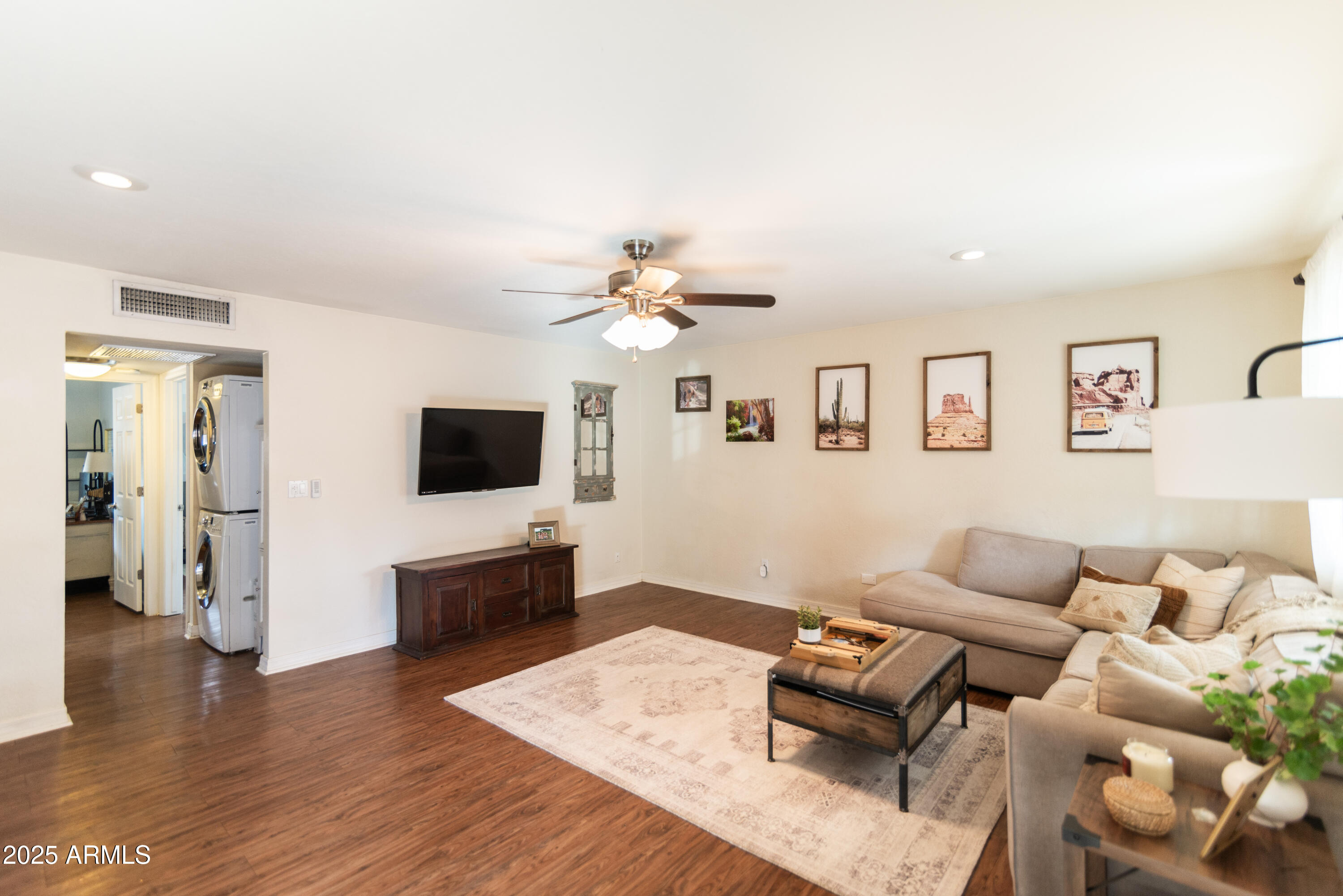1125 N 84TH Place