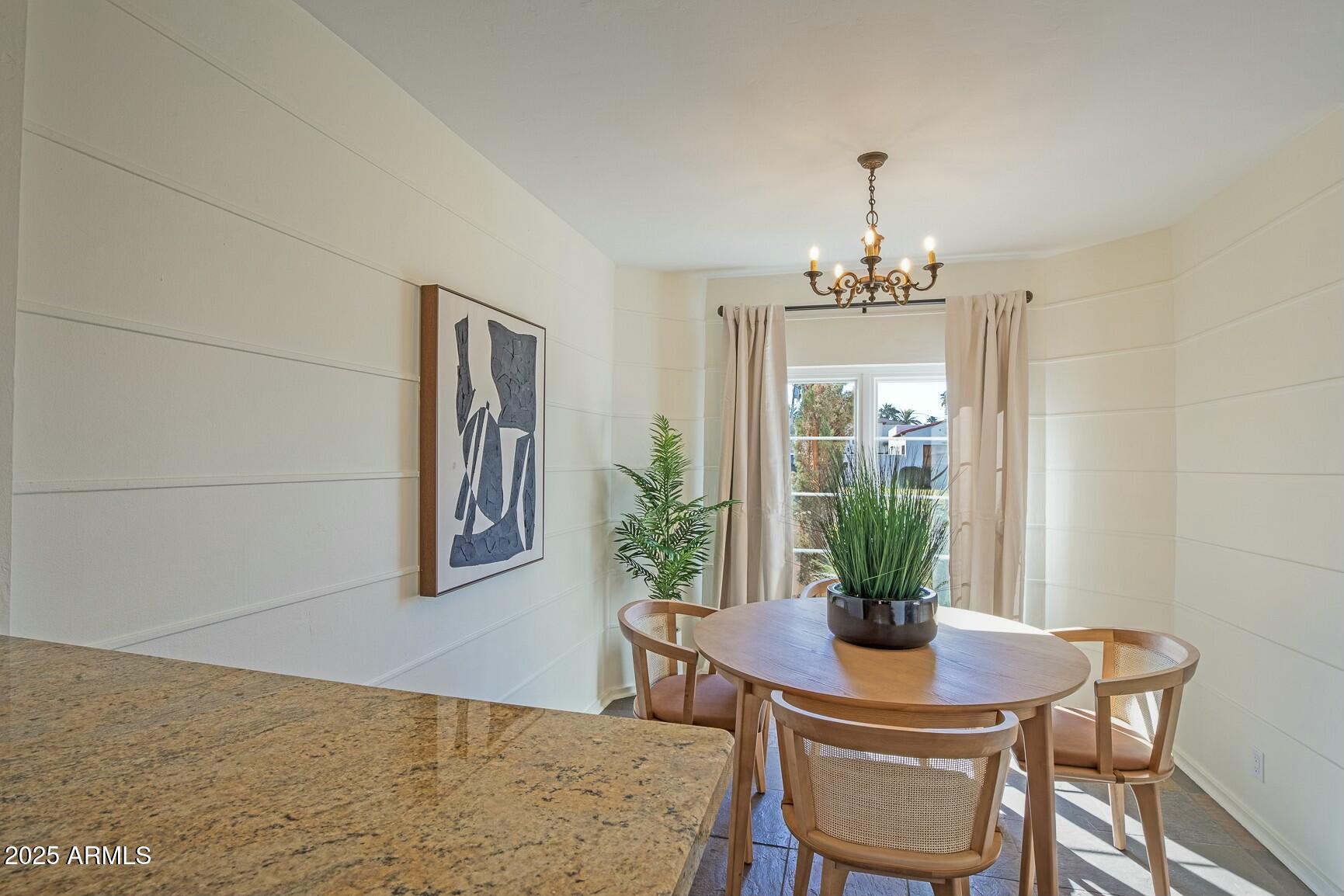 320 W Cypress Street