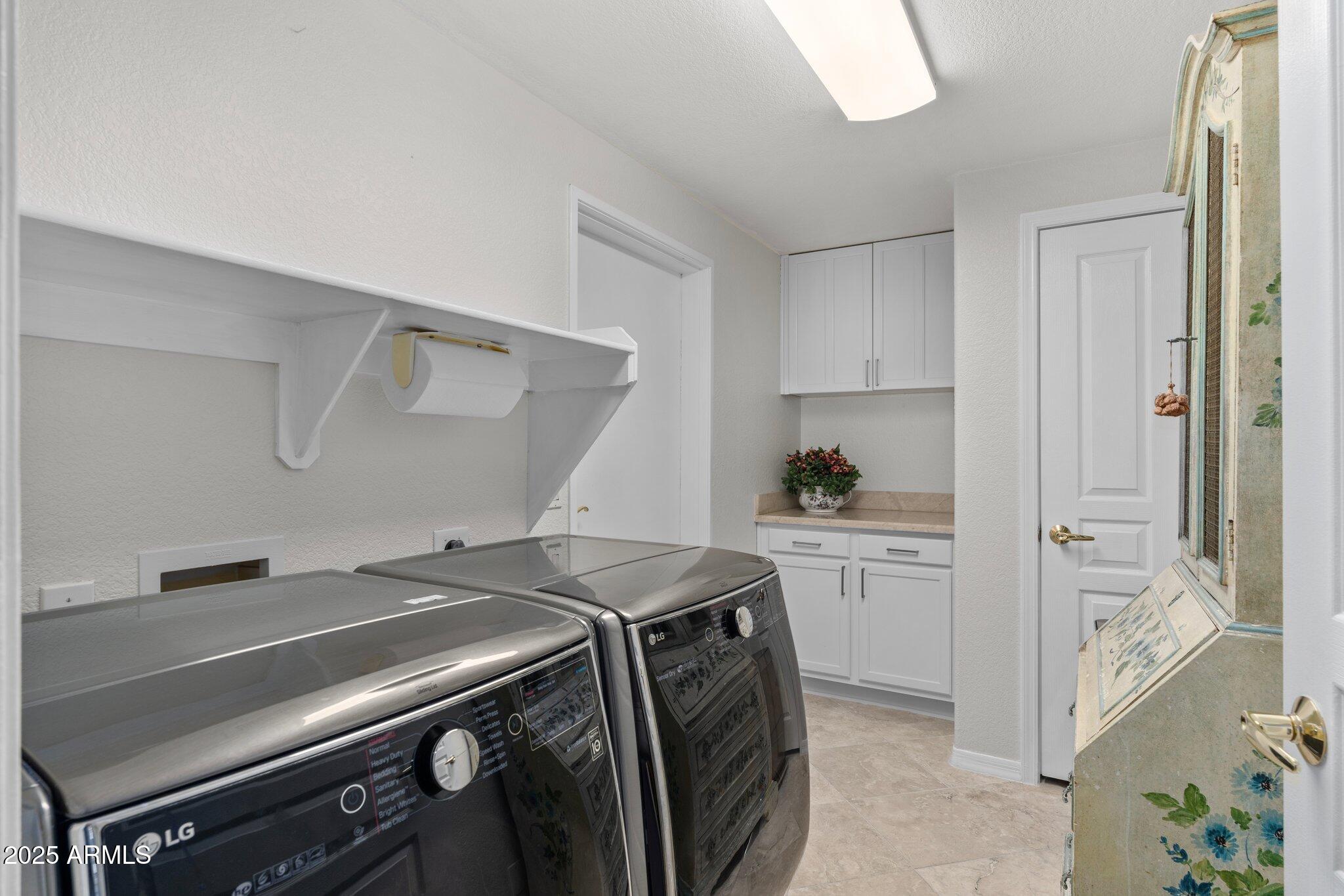 15221 N CLUBGATE Drive 1141