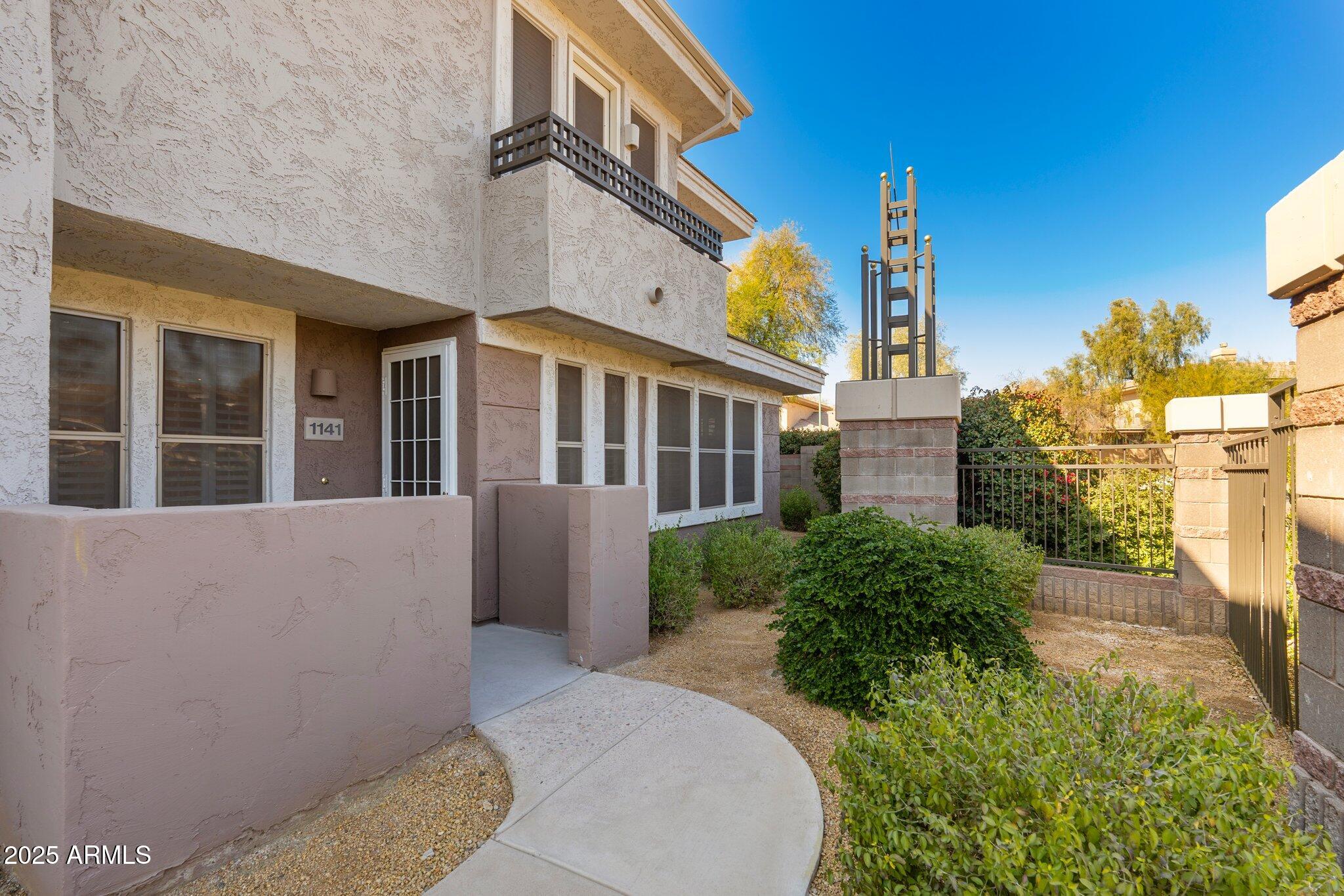 15221 N CLUBGATE Drive 1141