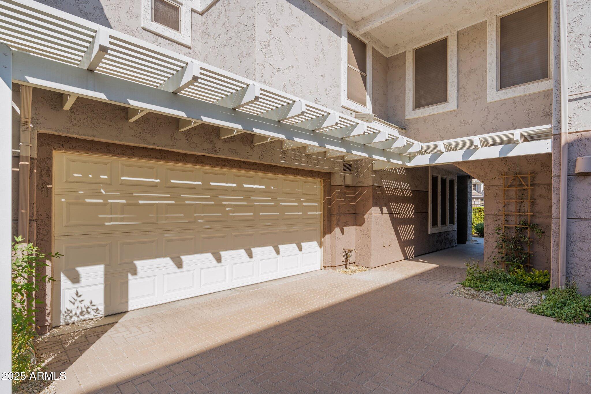 15221 N CLUBGATE Drive 1141