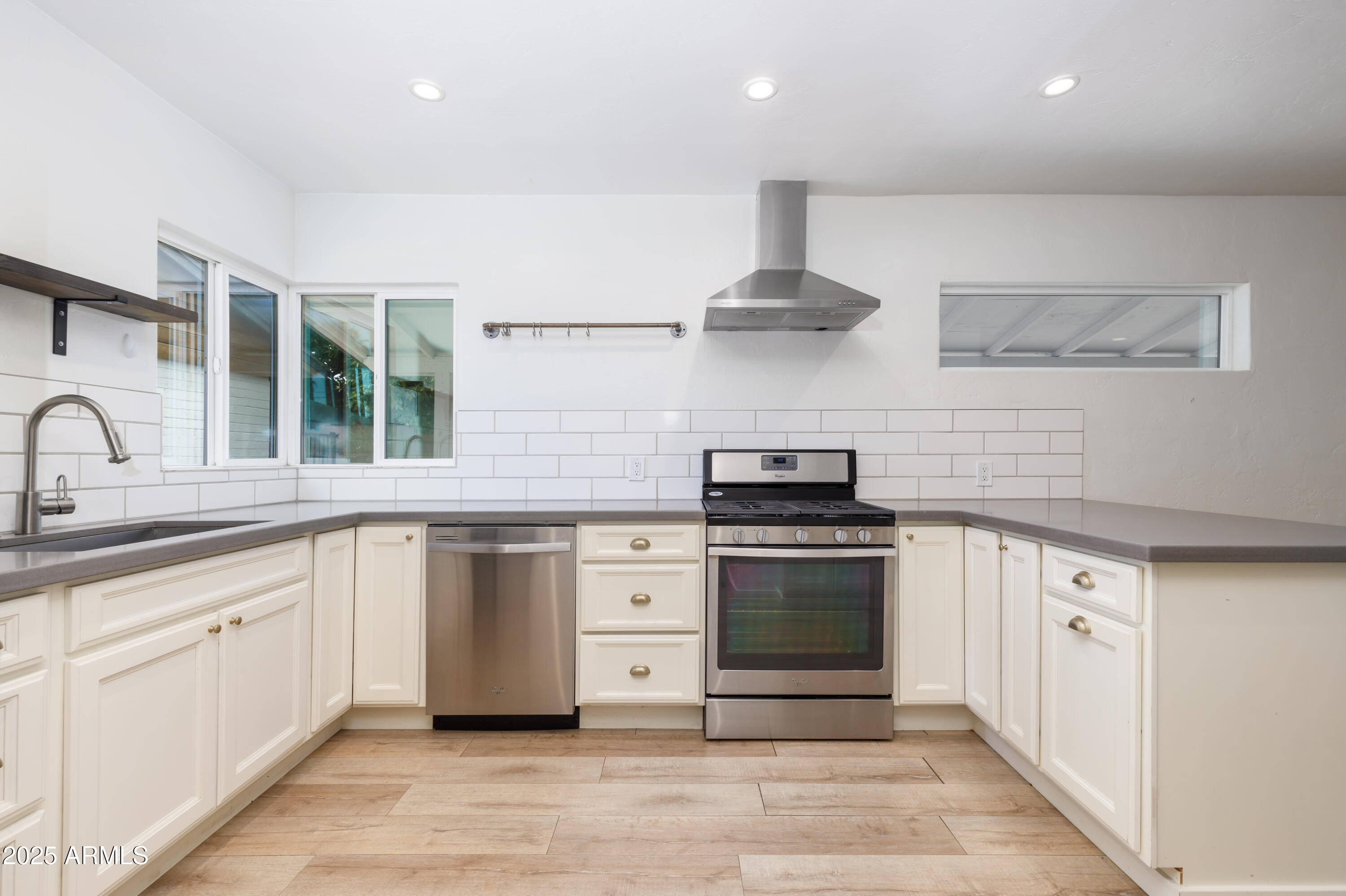 11 W MCLELLAN Boulevard