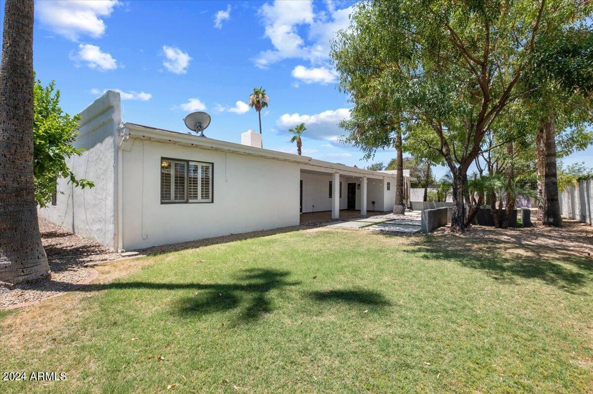 6828 E Ludlow Drive