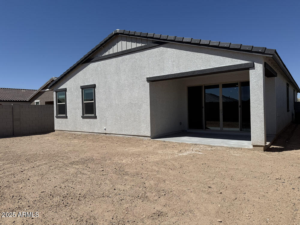 24107 W SUNLAND Avenue