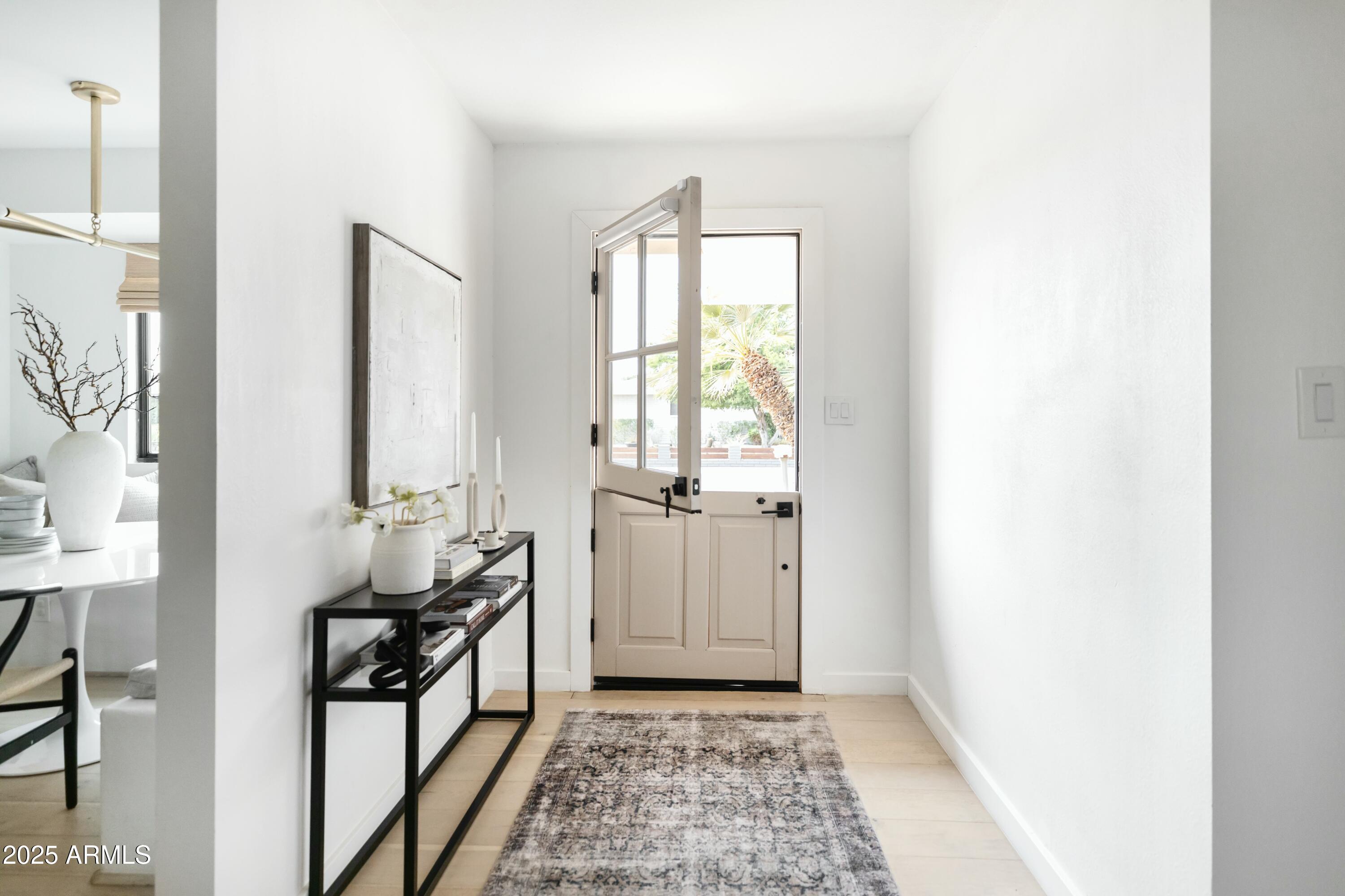 8708 E SELLS Drive