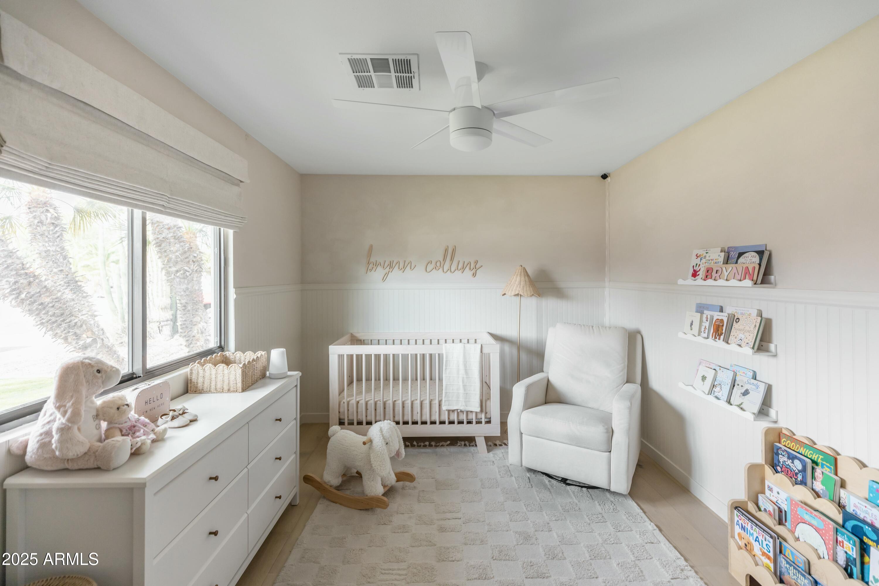 8708 E SELLS Drive