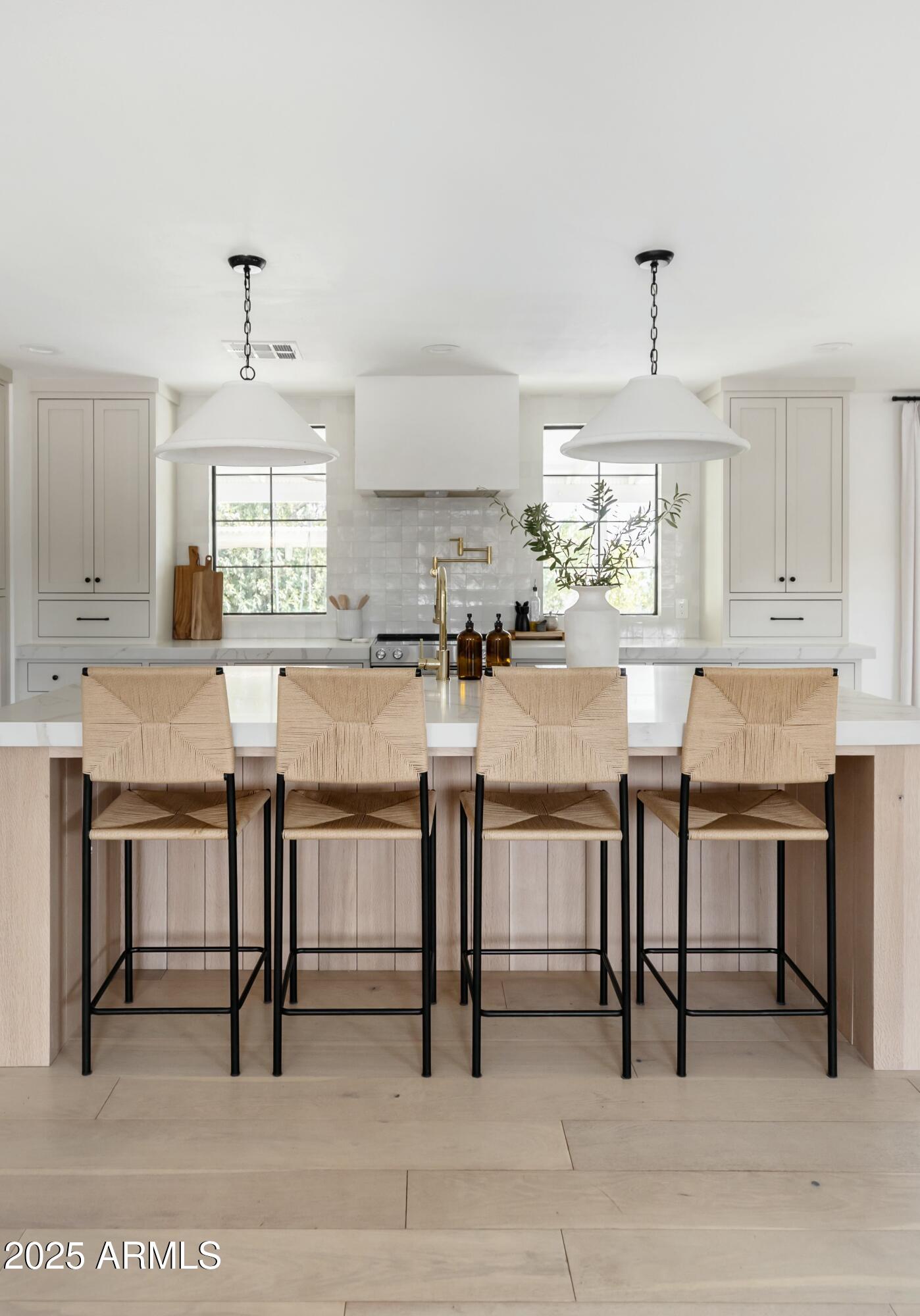 8708 E SELLS Drive
