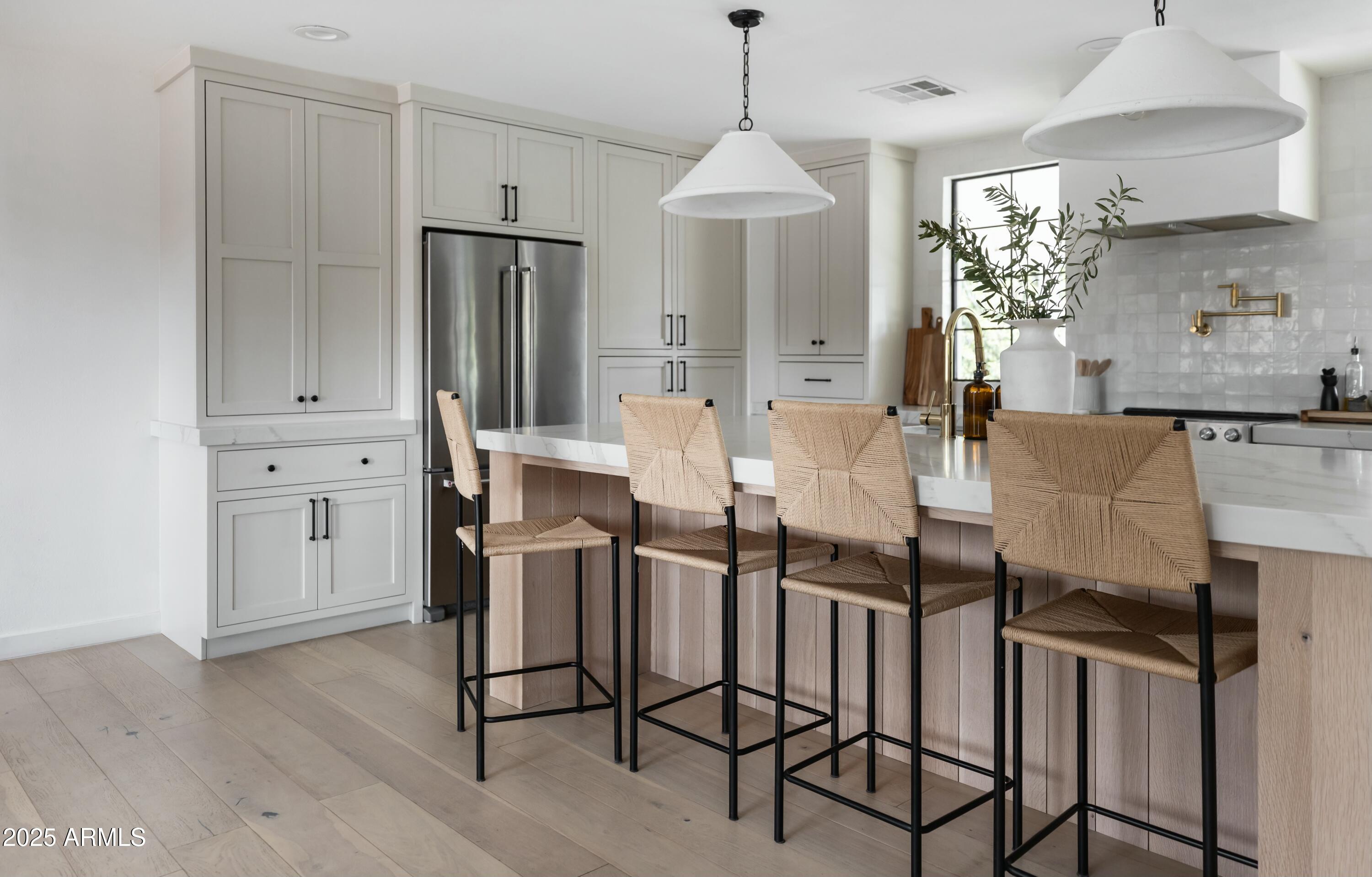 8708 E SELLS Drive
