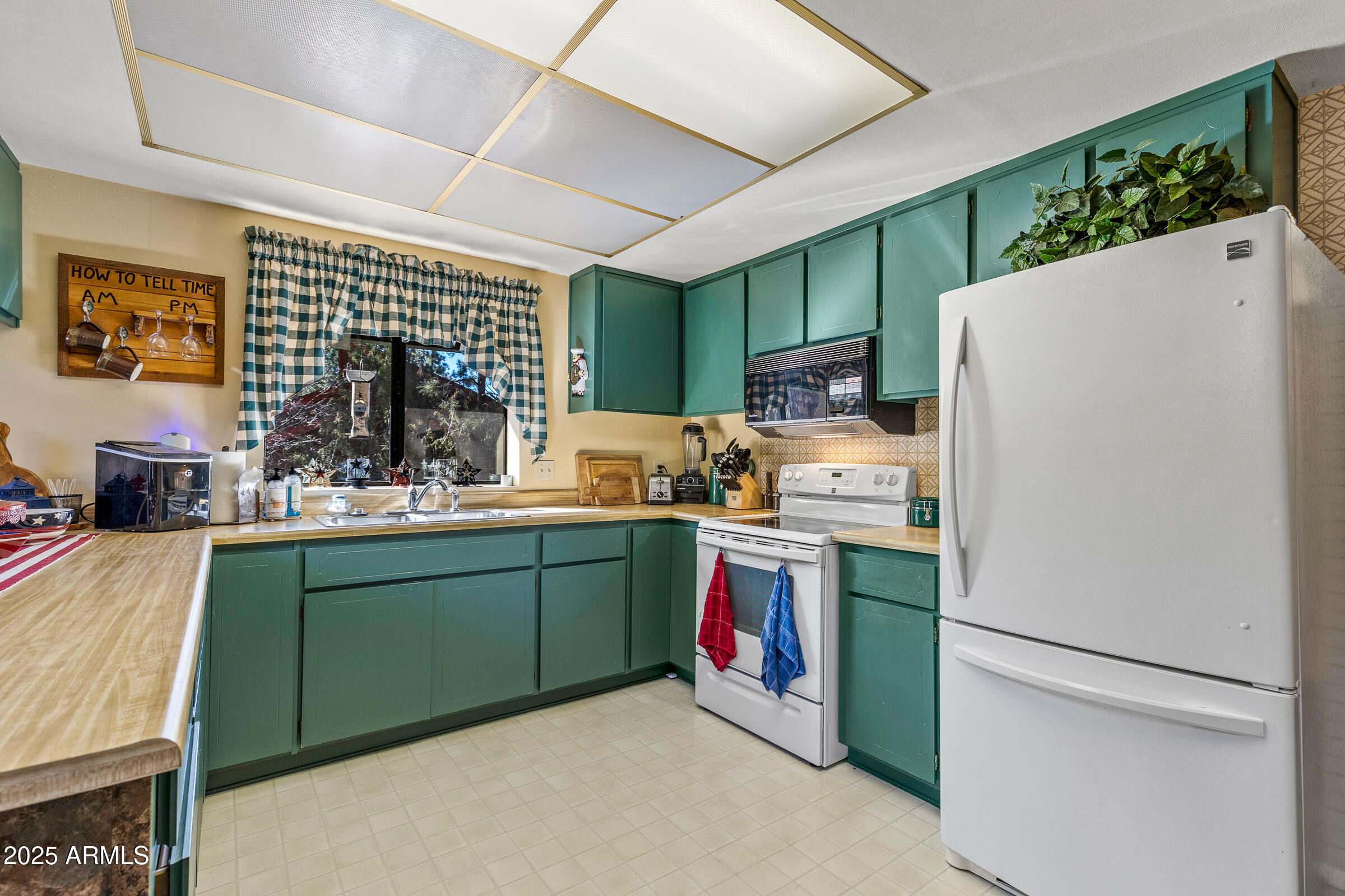 17740 S BUCKSKIN Circle