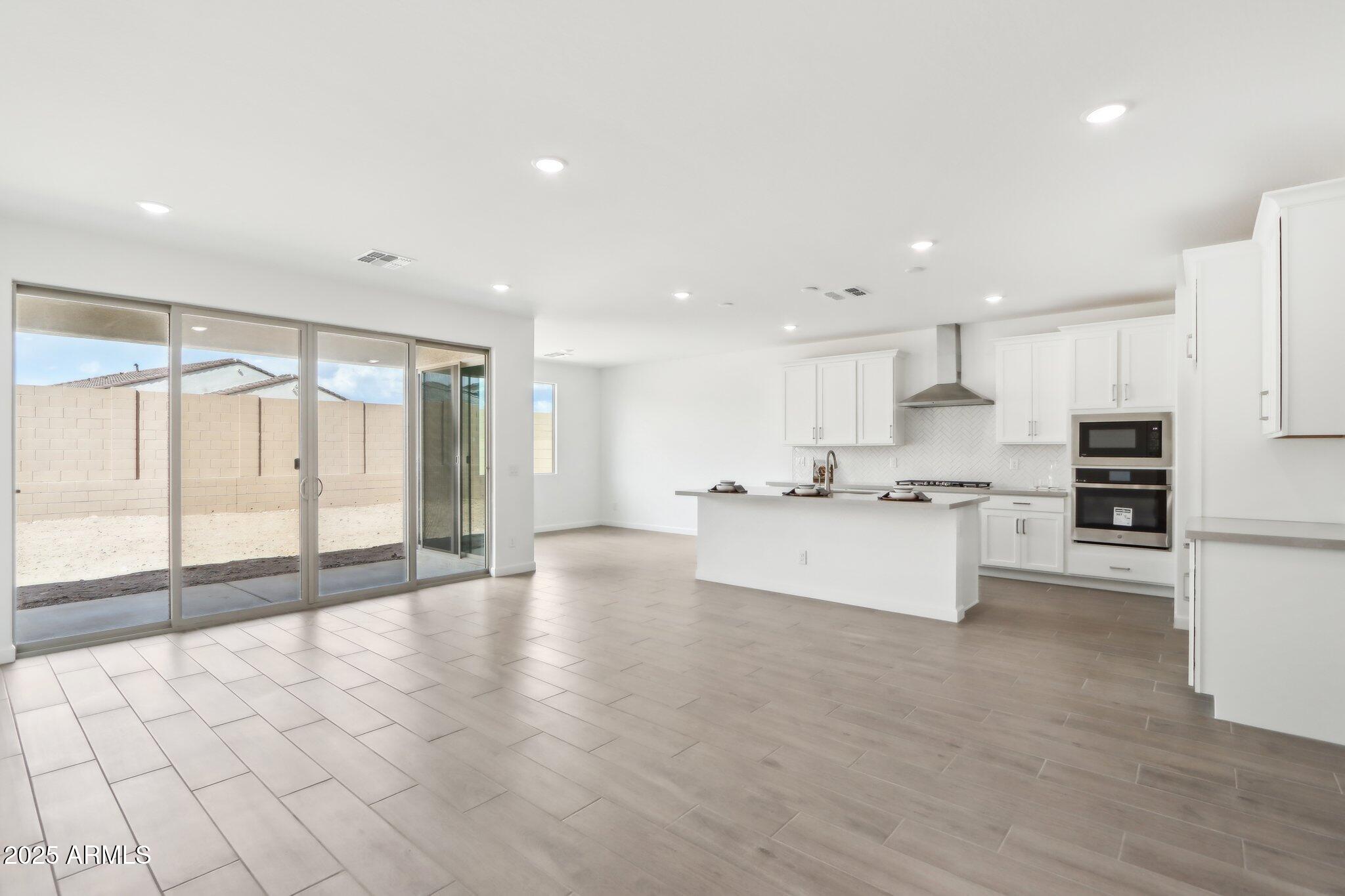 7654 W TETHER Trail