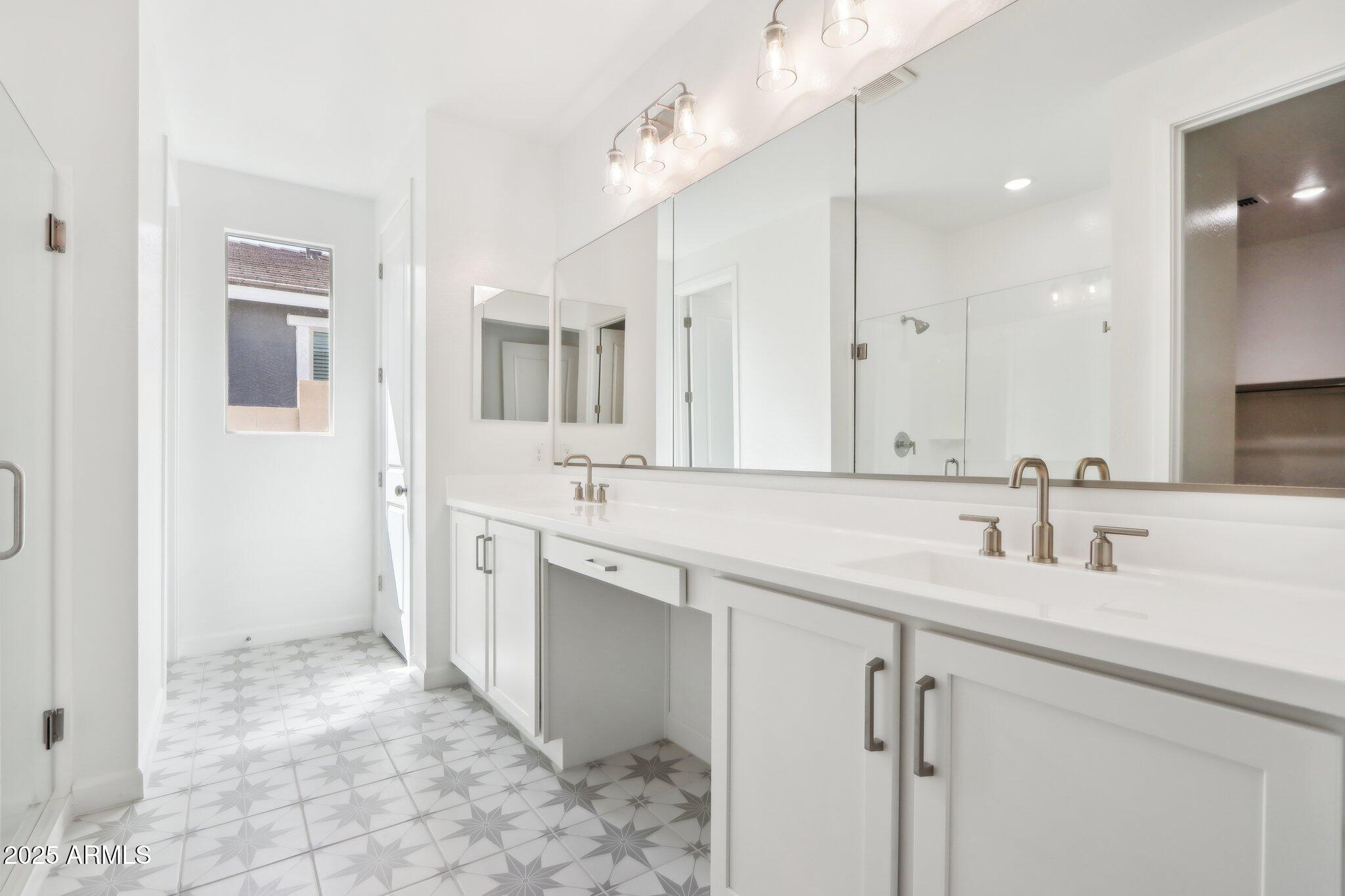 7654 W TETHER Trail