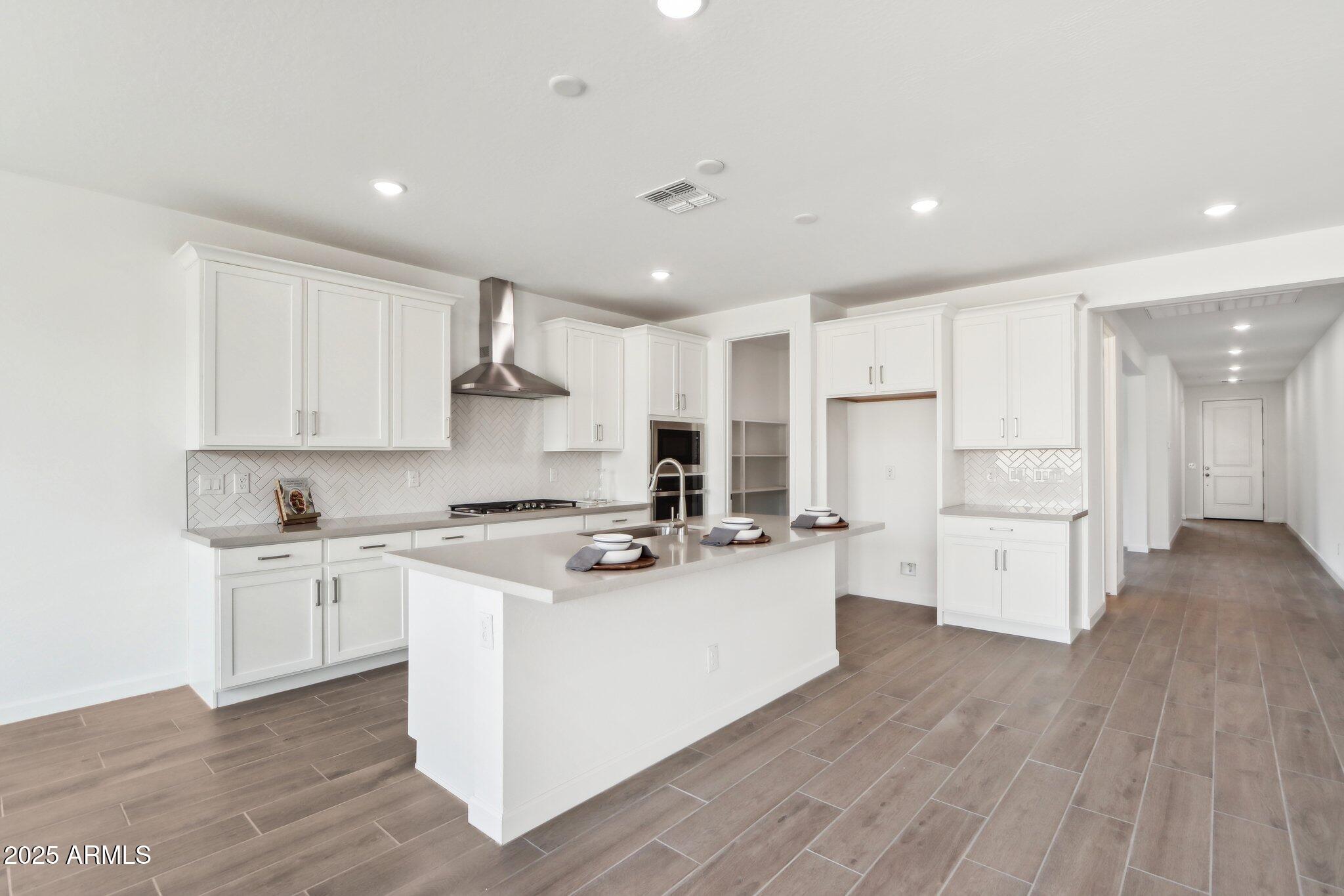 7654 W TETHER Trail