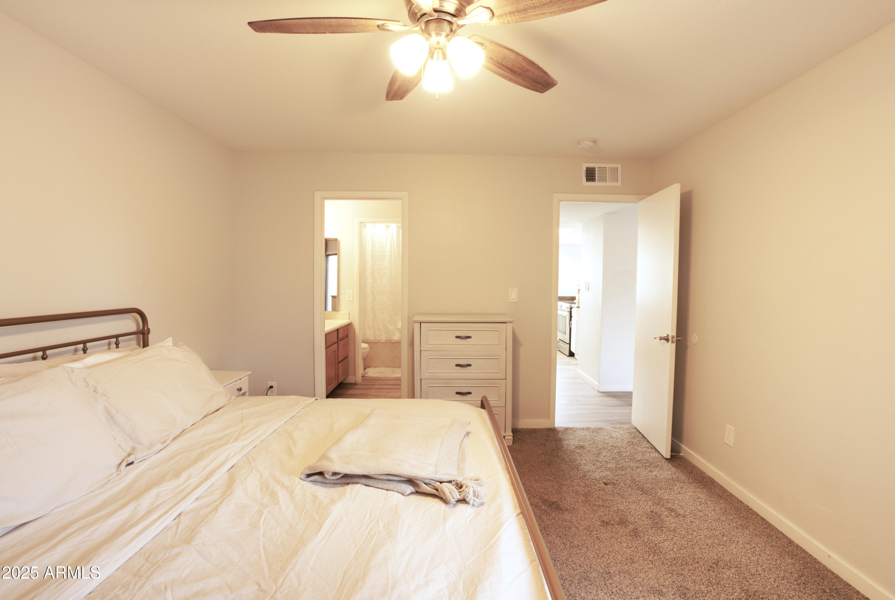 4606 W CONTINENTAL Drive